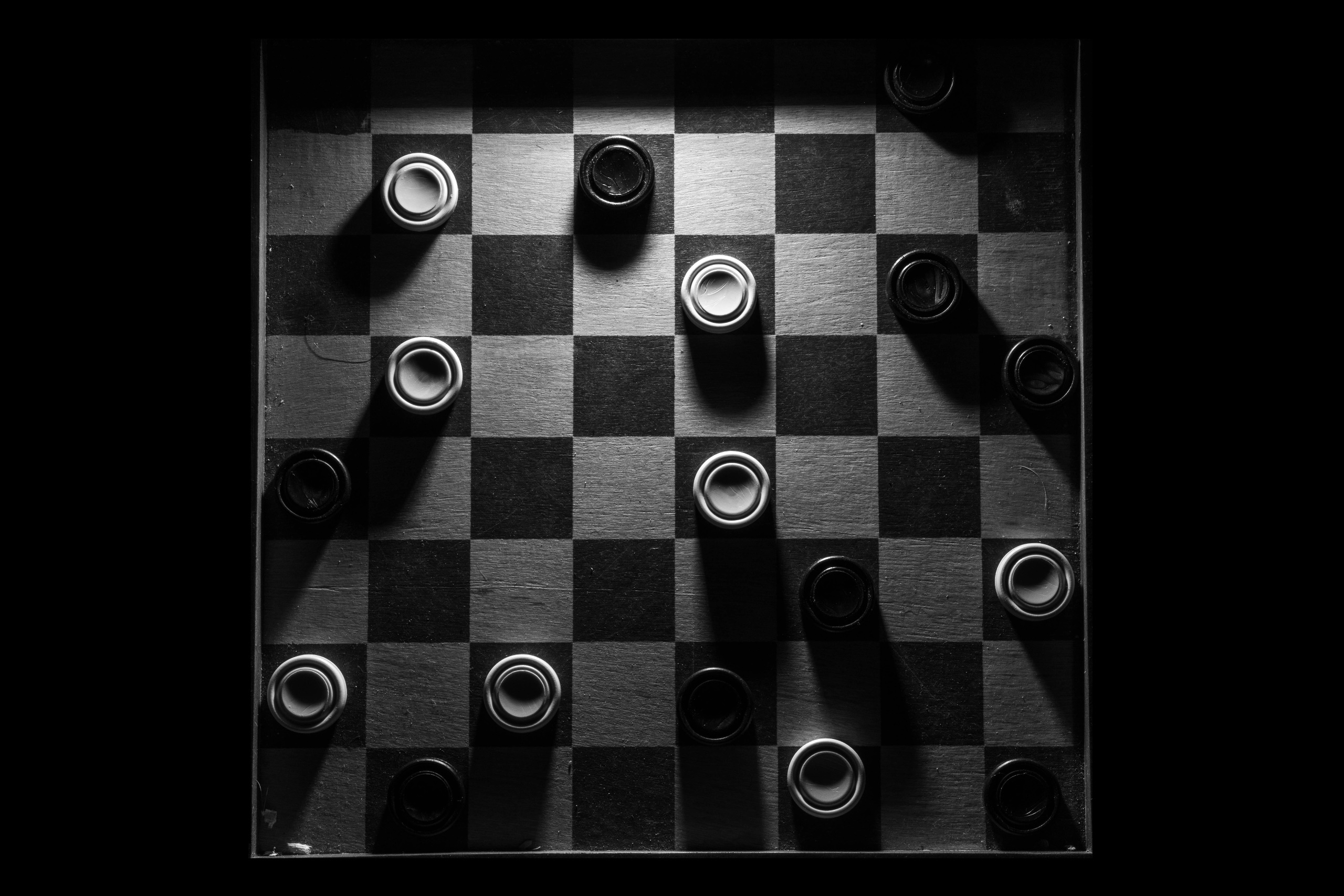 General 2560x1707 board games dark monochrome black chessboard top view black background