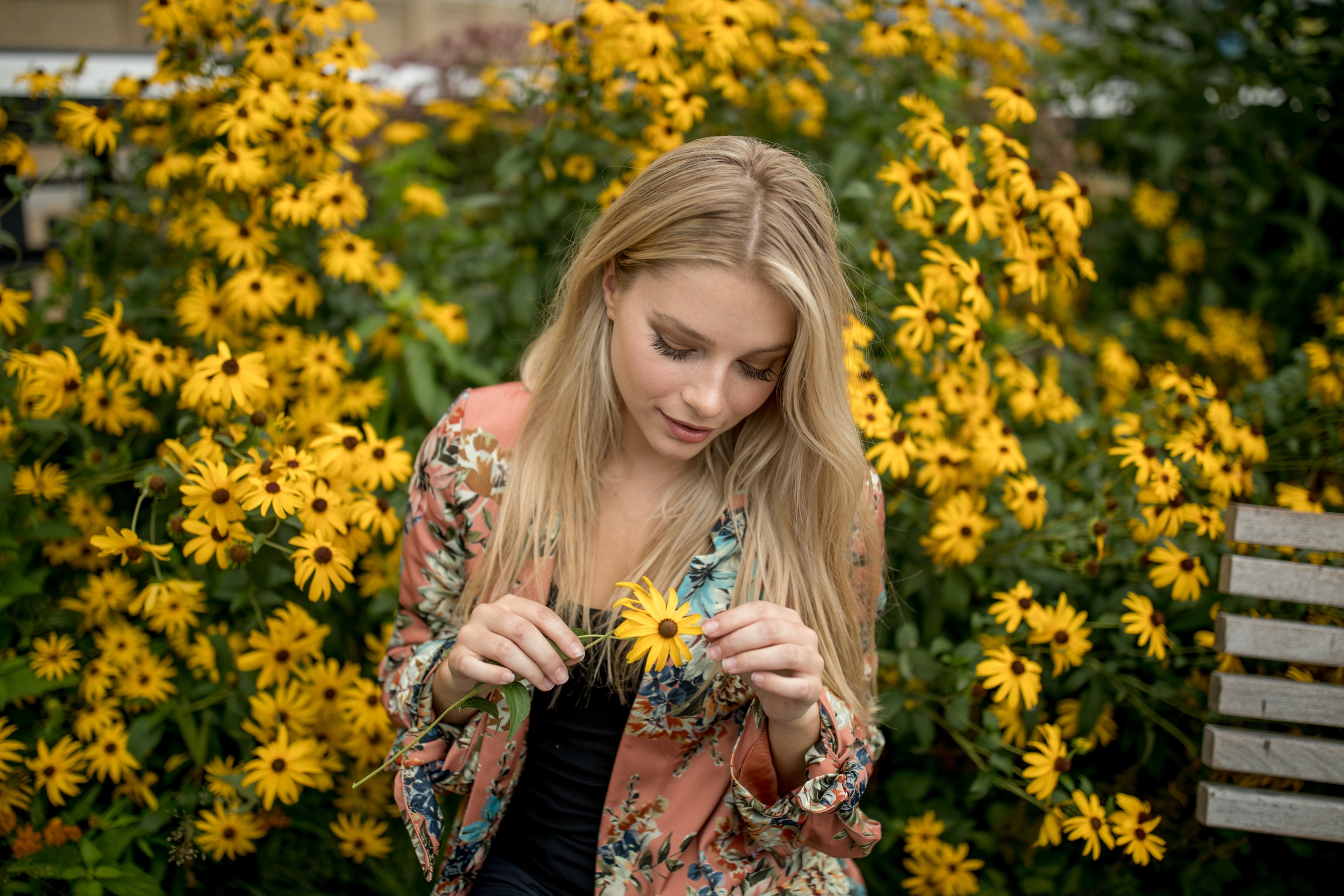 People 2560x1707 women model blonde portrait flowers yellow flowers depth of field women outdoors