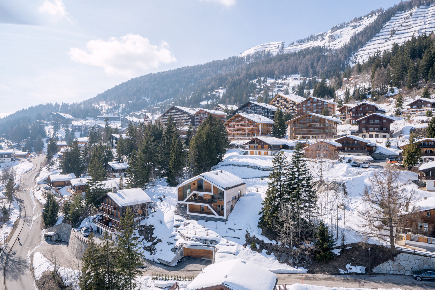 General 1499x1000 modern house cabin landscape snow winter snowy mountain Switzerland