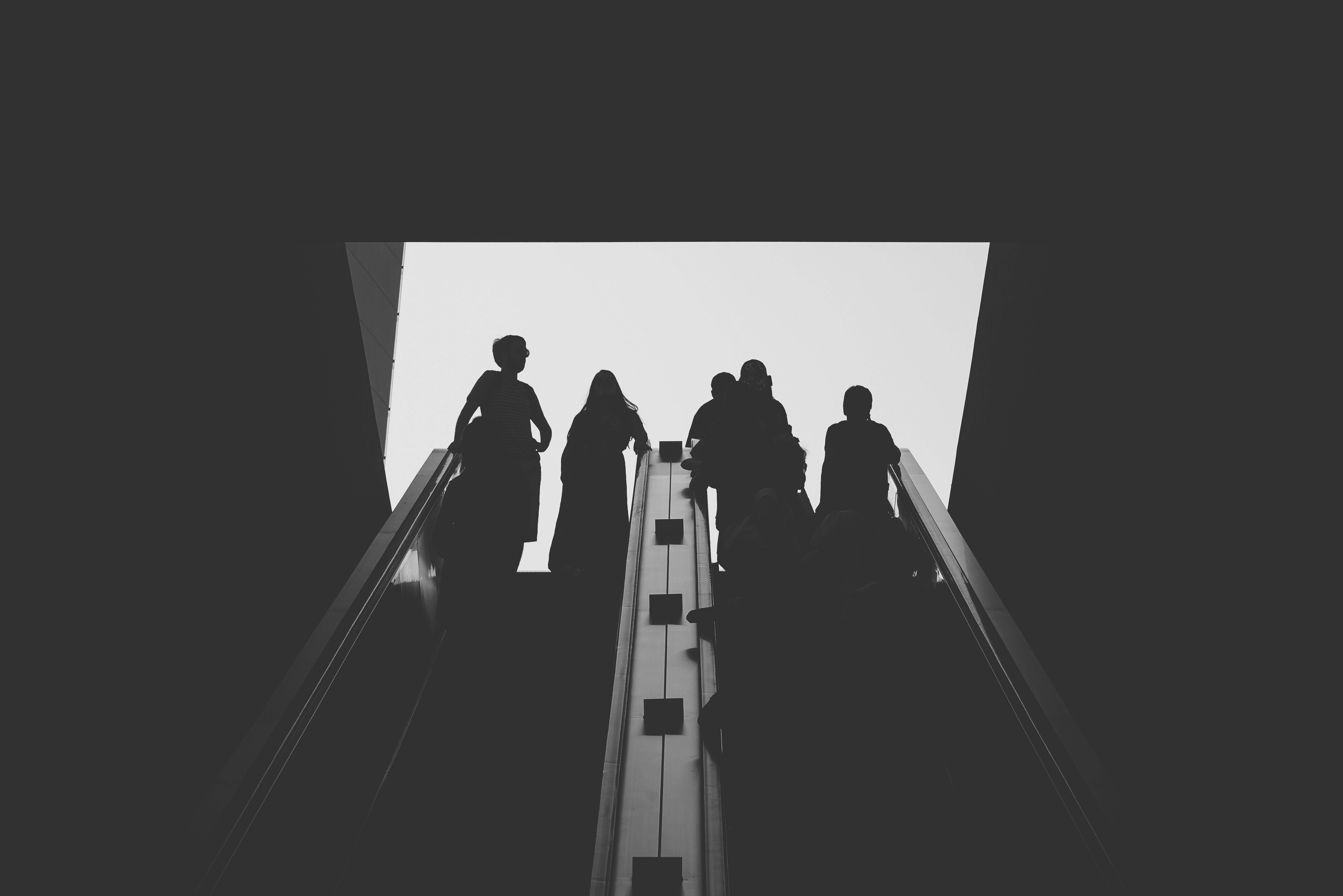 General 7747x5167 photography people escalator monochrome