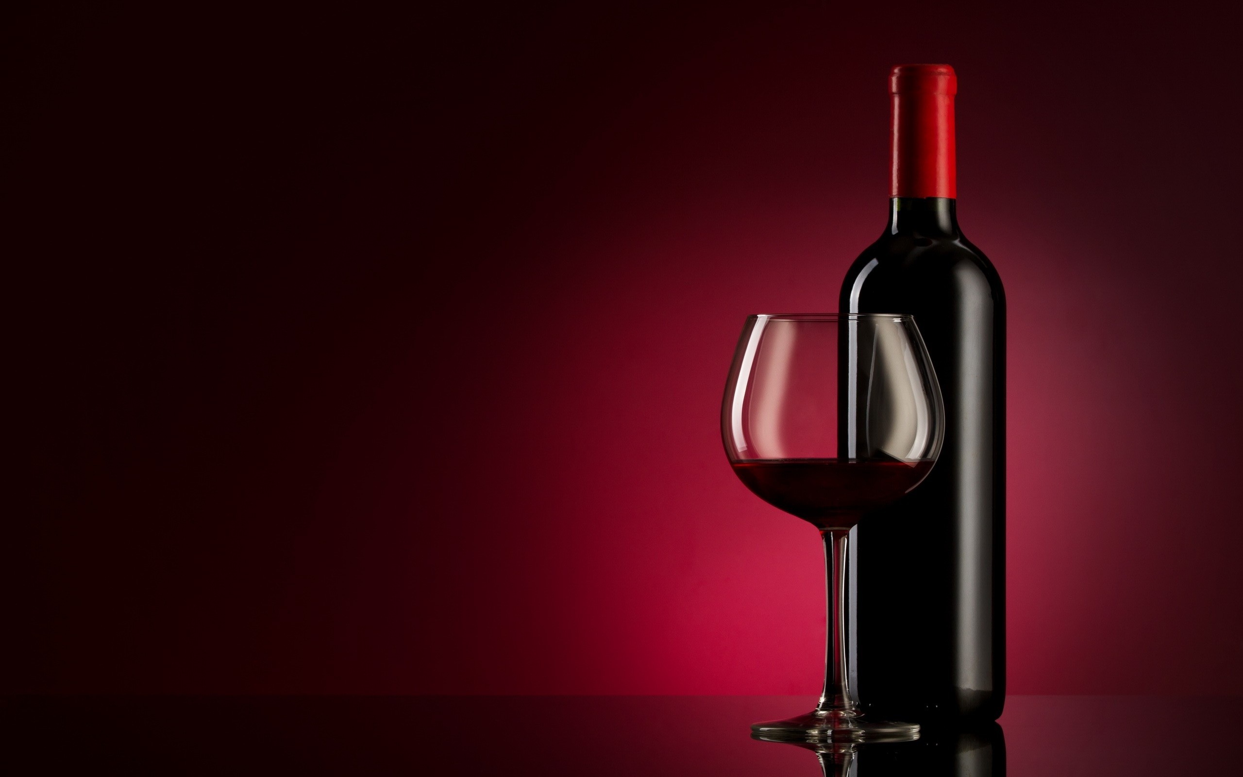 General 2560x1600 minimalism wine red wine drinking glass bottles red background simple background still life