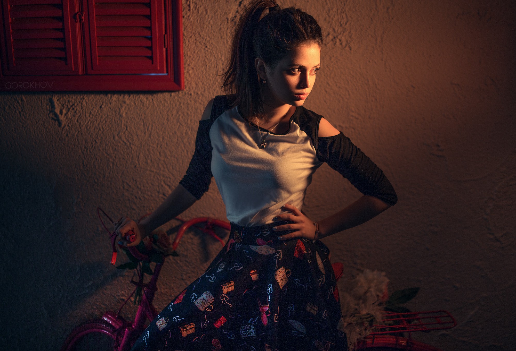 People 2000x1363 Ivan Gorokhov 500px photography women women with bicycles vehicle model hands on waist looking away watermarked women outdoors brunette long hair necklace skirt