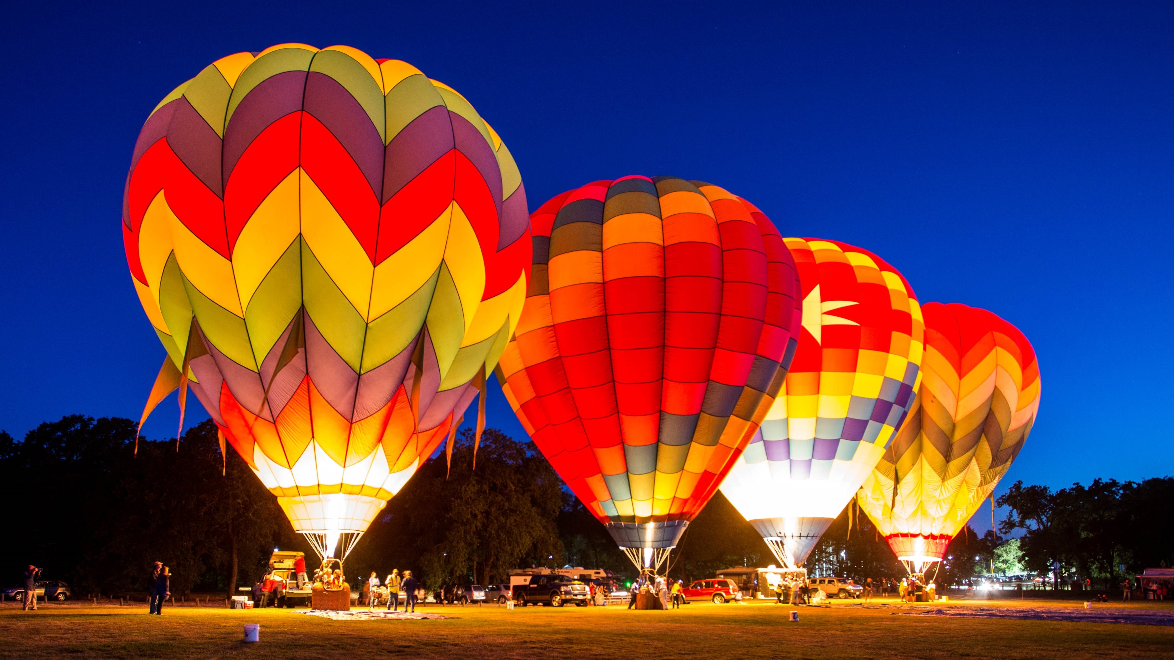 General 3840x2160 hot air balloons people night outdoors vehicle