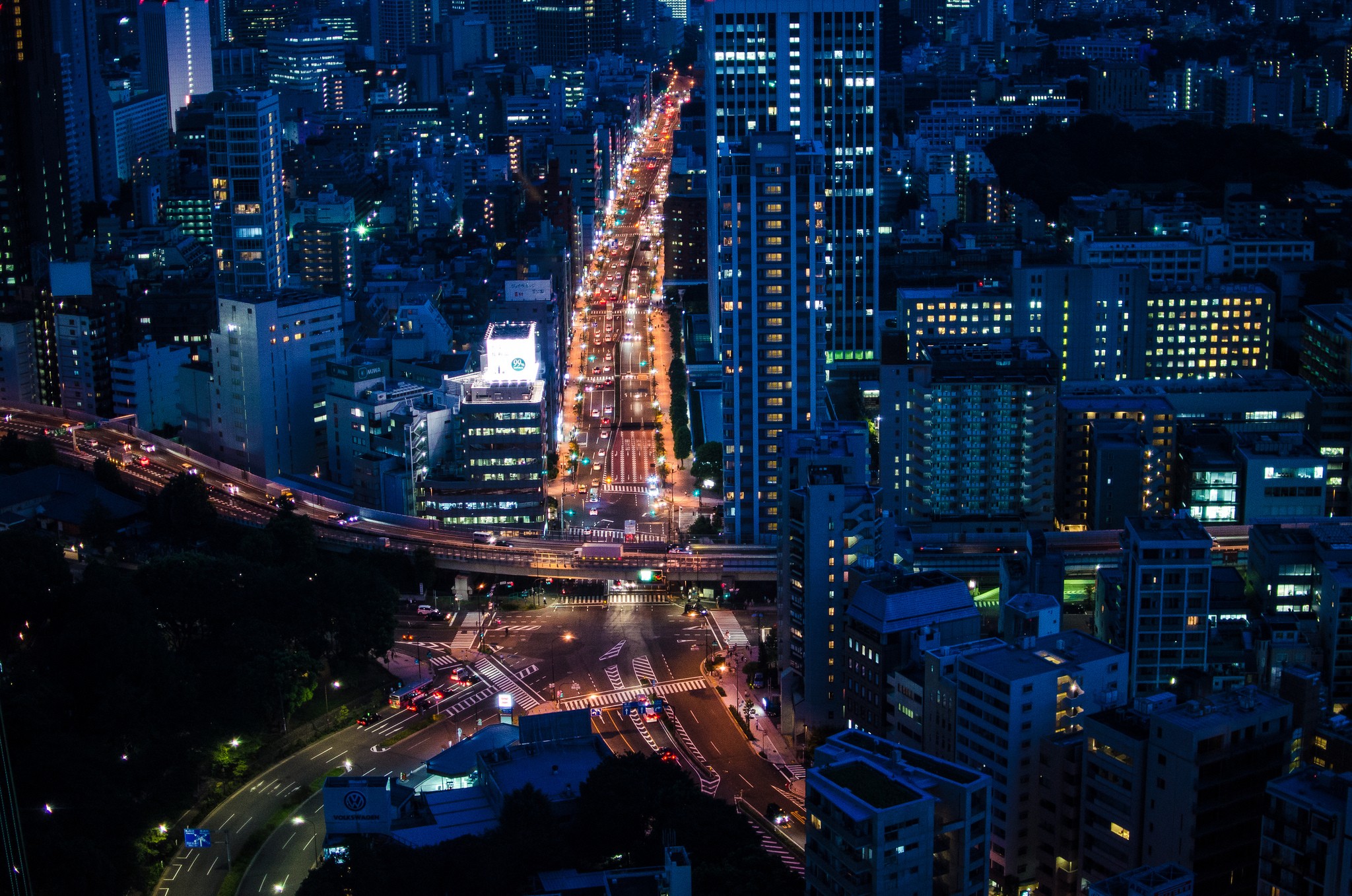 General 2048x1357 Japan cityscape night traffic street