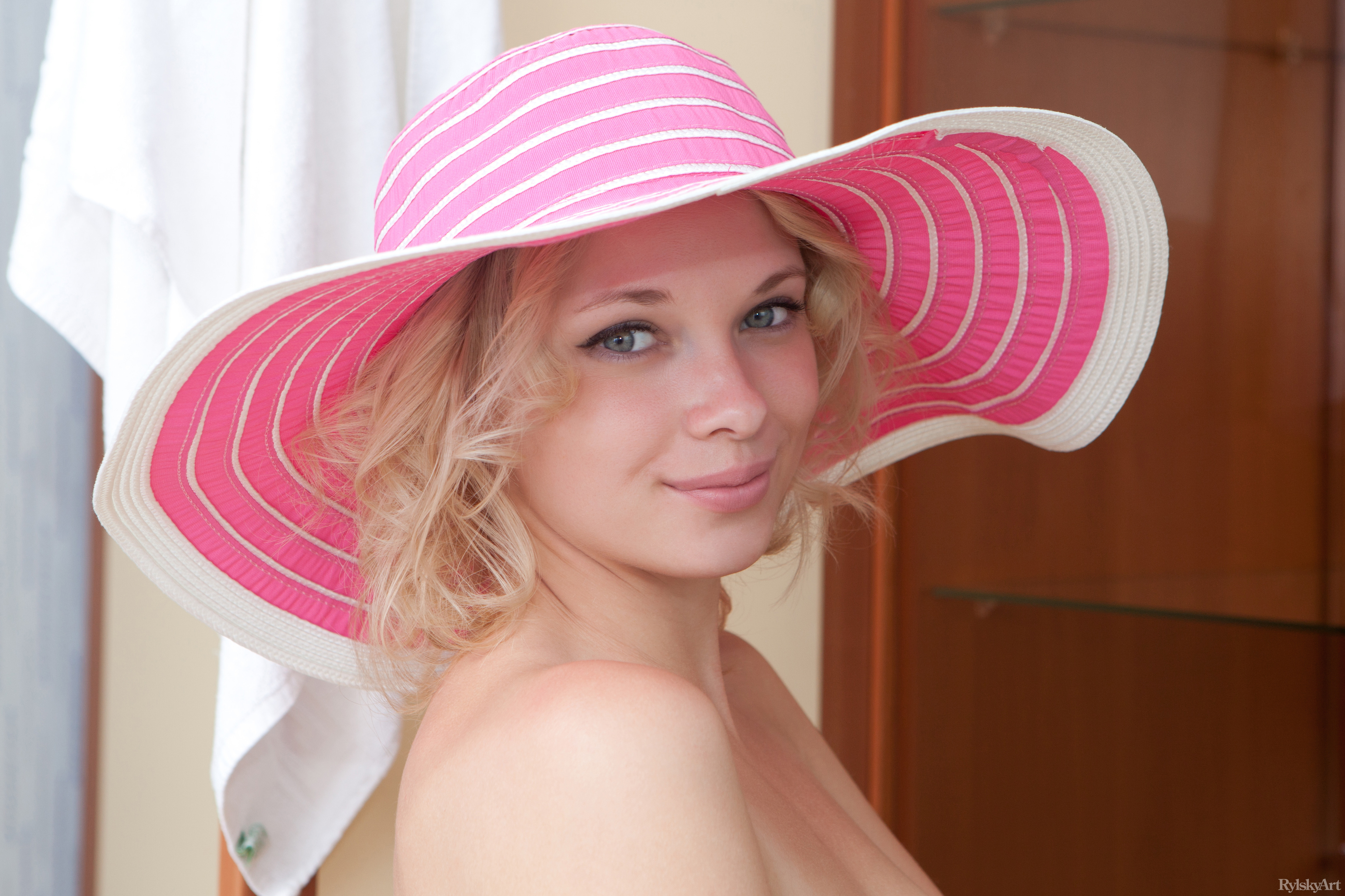 People 5000x3333 Feeona A RylskyArt watermarked closeup hat looking at viewer Russian Russian women