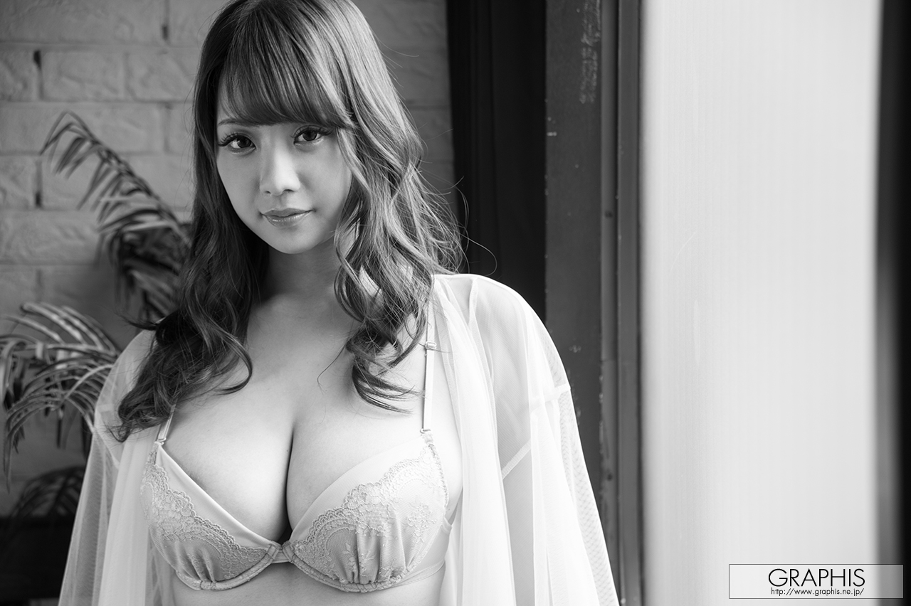 People 1280x852 Japanese women Japanese women Asian gravure Graphis Utsunomiya Shion pornstar JAV Idol big boobs monochrome
