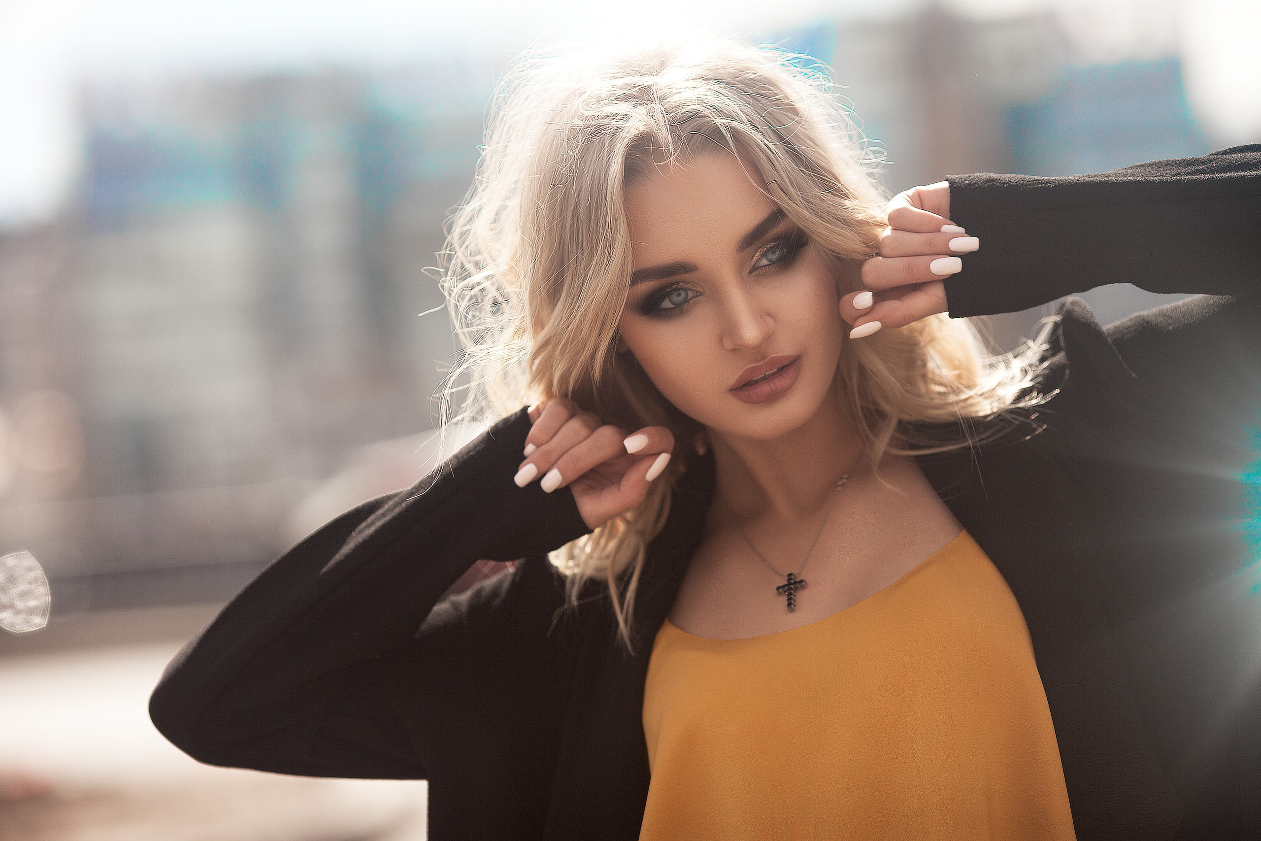 People 2560x1707 women blonde portrait women outdoors depth of field white nails necklace open clothes yellow tops