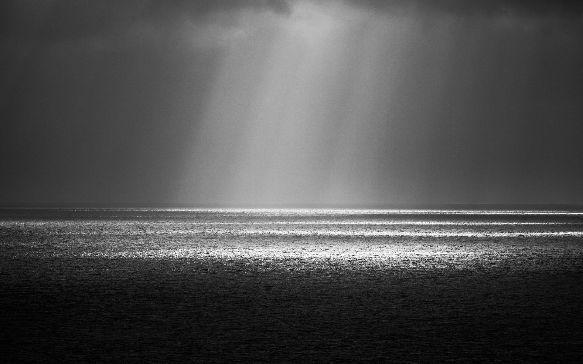 General 1920x1200 sea monochrome sun rays minimalism horizon gray