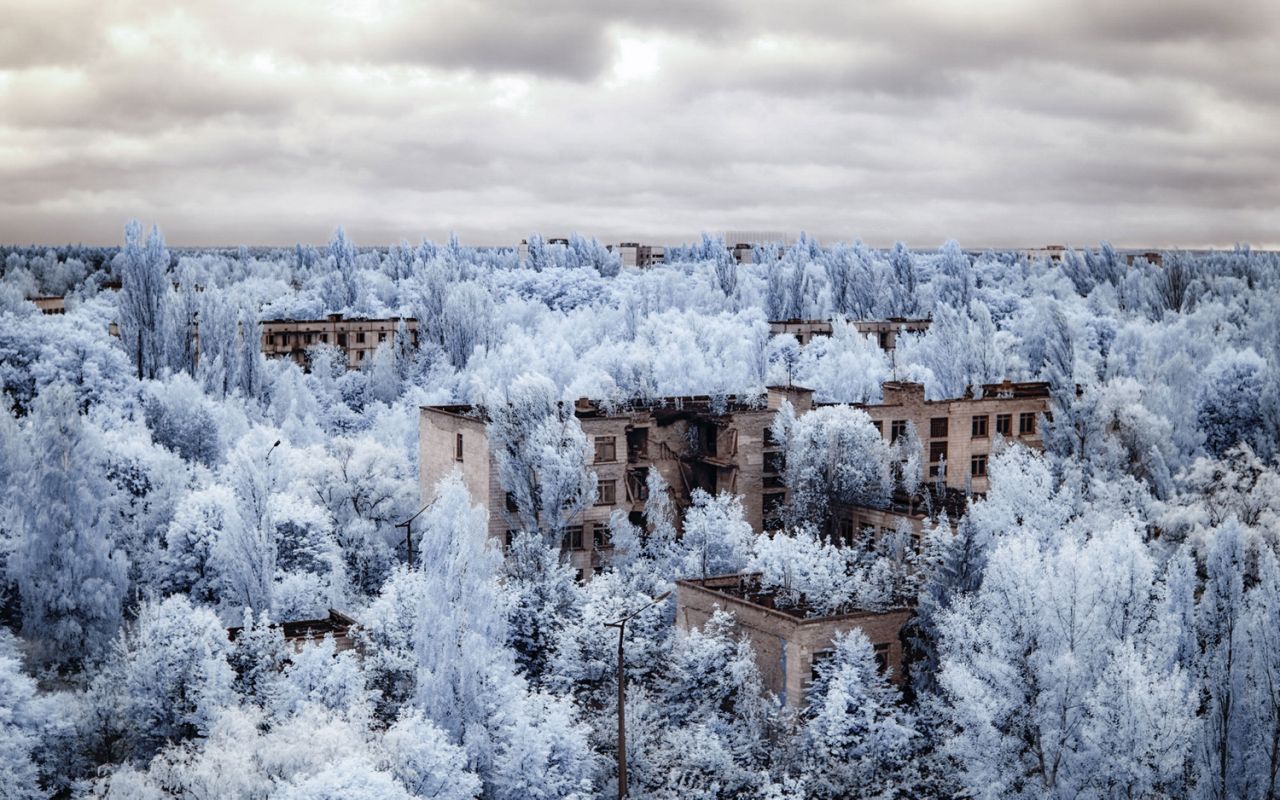 General 1280x800 infrared photography Chernobyl nature landscape trees forest clouds abandoned building Pripyat Ukraine