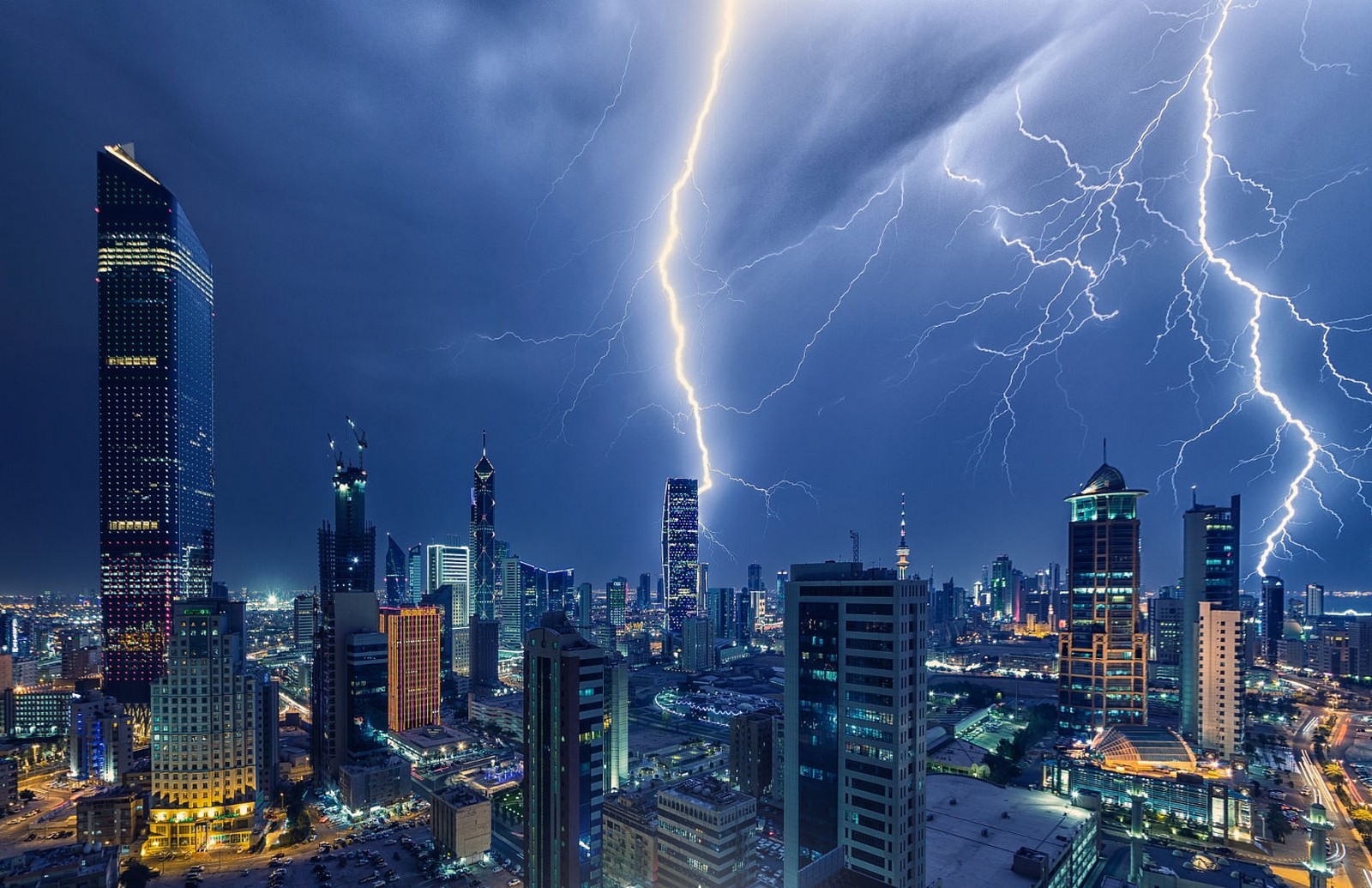 General 1600x1035 photography lightning storm skyscraper architecture building lights night Kuwait City Kuwait