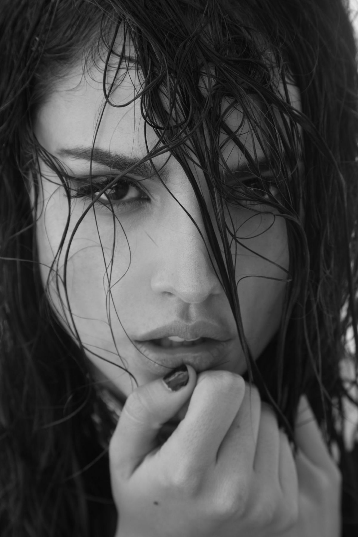 People 1200x1800 Eiza Gonzalez actress women wet hair looking at viewer monochrome face Mexican Women model painted nails hair in face