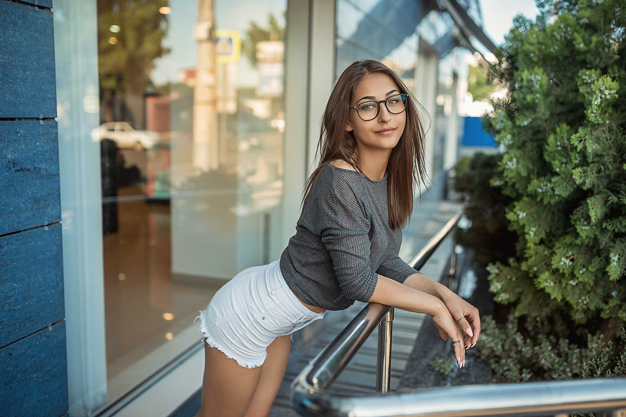 People 2000x1335 women tanned jean shorts women with glasses women outdoors portrait smiling glass depth of field glasses petite skinny high waisted shorts