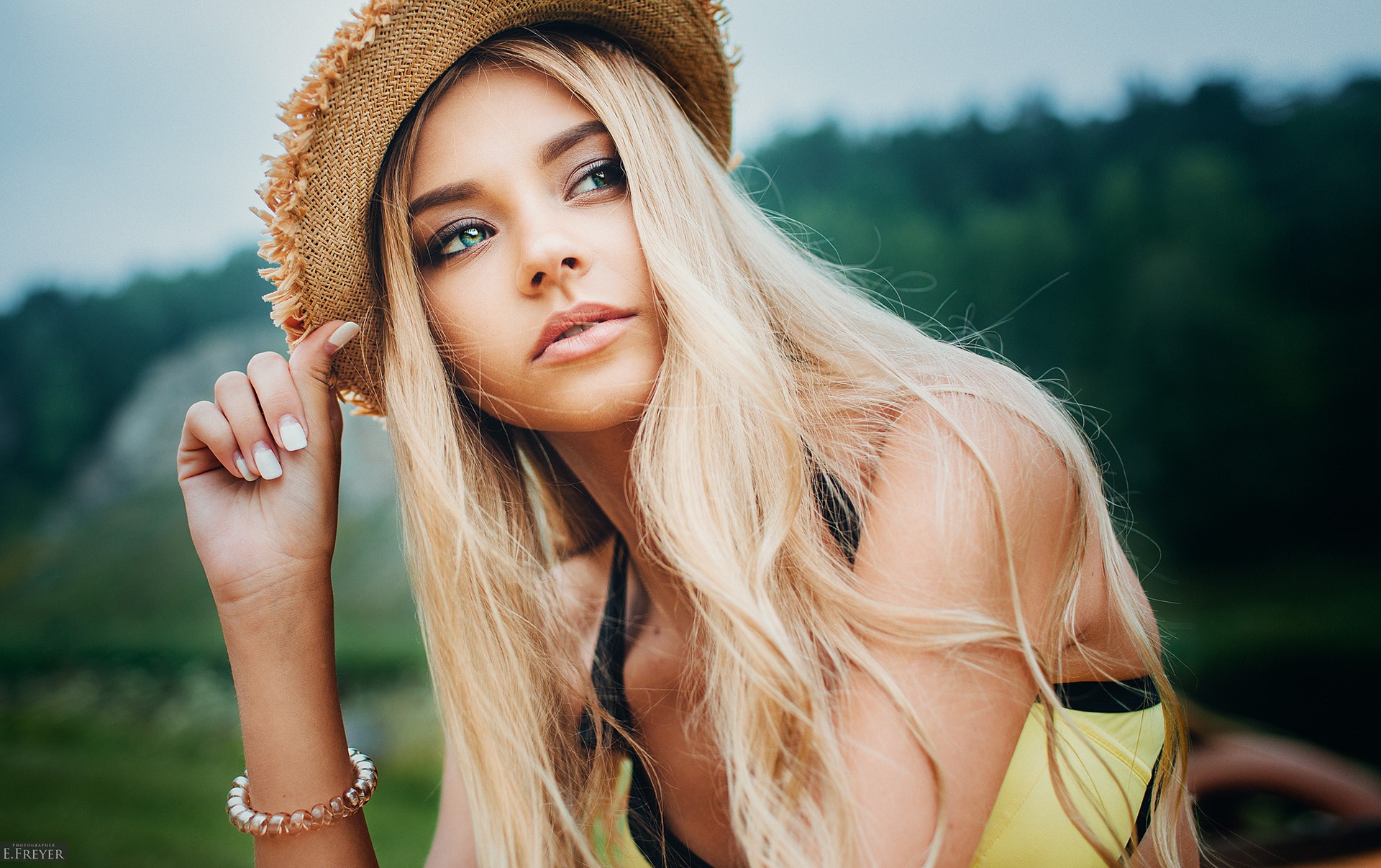 People 1920x1207 women face portrait hat blonde looking away Evgeny Freyer Polina Kostyuk straw hat makeup white nails painted nails bracelets women with hats women outdoors watermarked