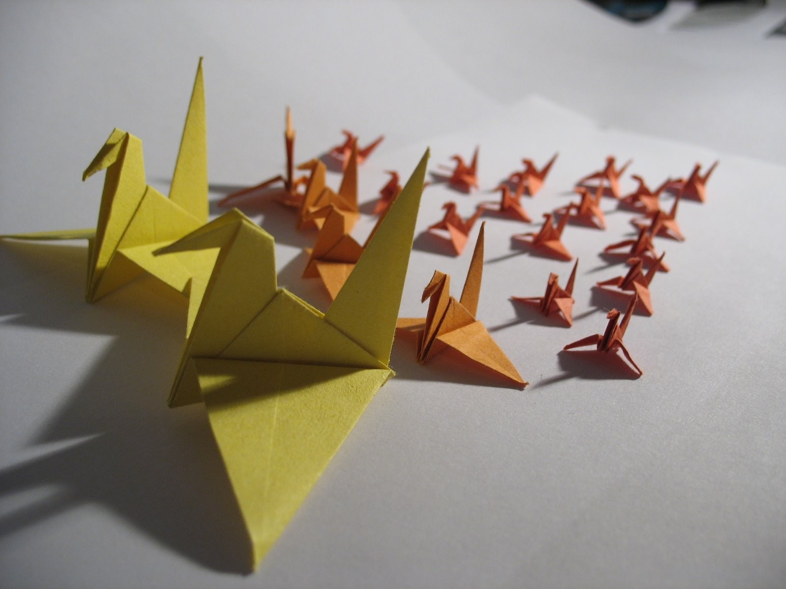 General 1600x1200 paper cranes yellow orange