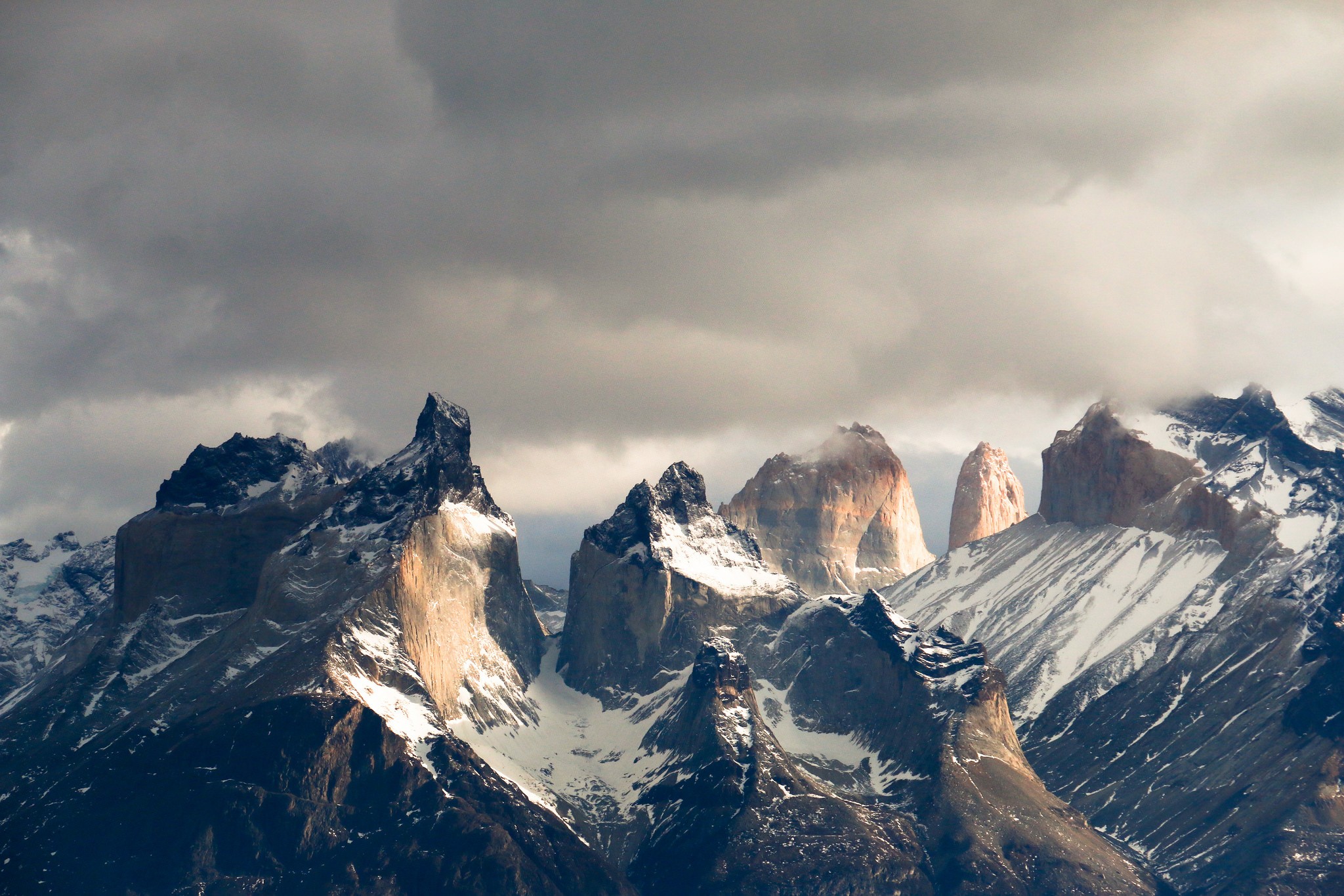 General 2048x1365 Patagonia mountains landscape overcast Torres del Paine cliff South America snowy peak nature Chile