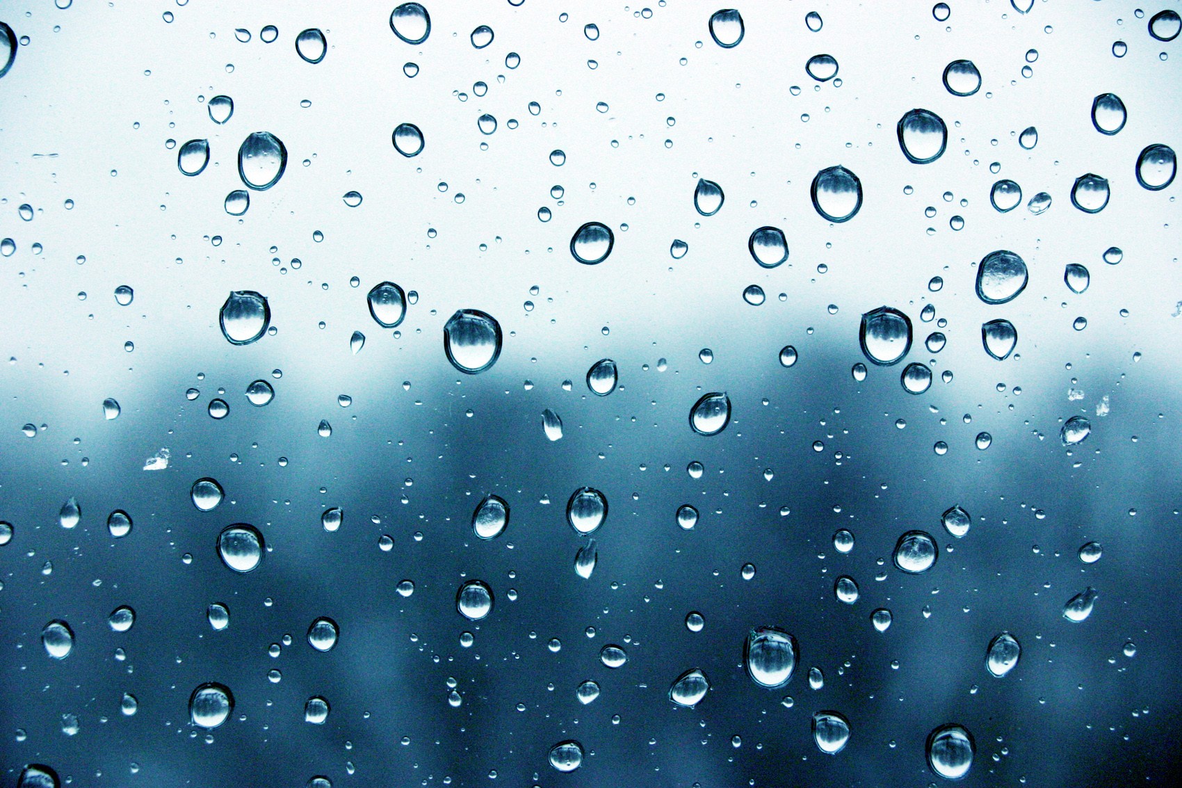 General 1700x1133 rain water on glass water drops