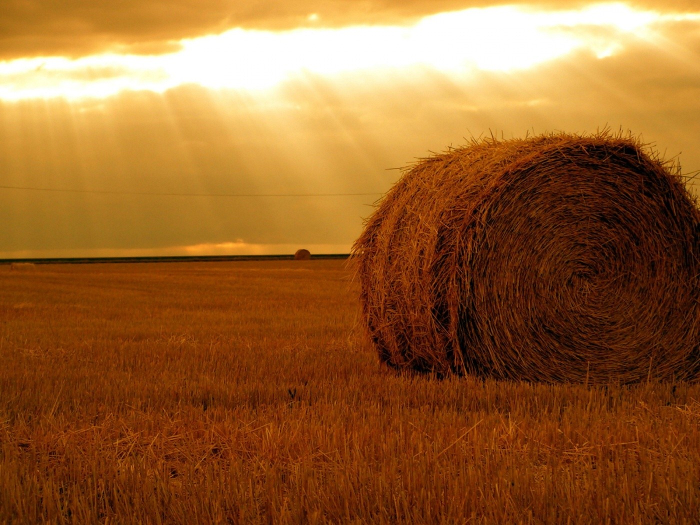 General 1400x1050 hay field farm sunlight yellow bright lights sunset grass horizon photography haystacks hay bales