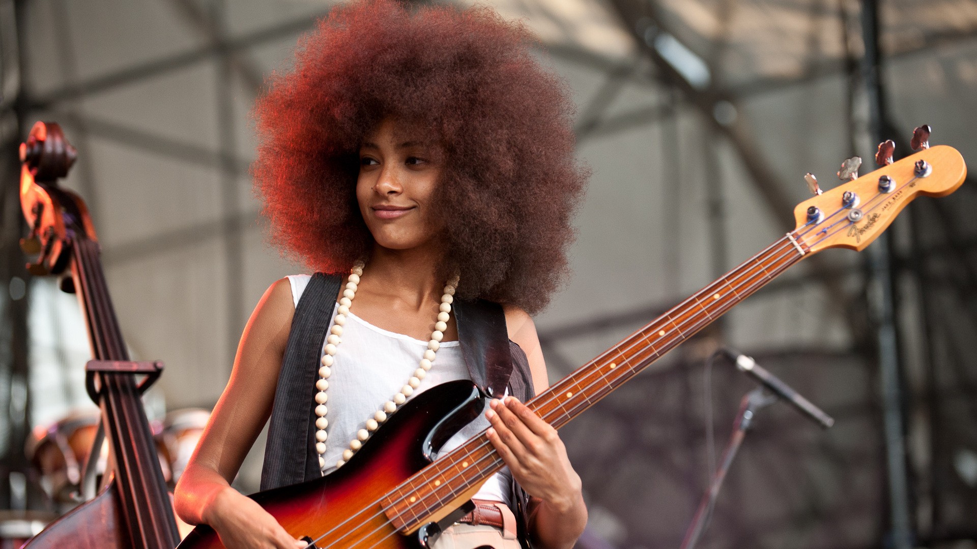 People 1920x1080 black women bass guitars Esperanza Spalding guitar musical instrument music musician dark skin brunette Afro smiling