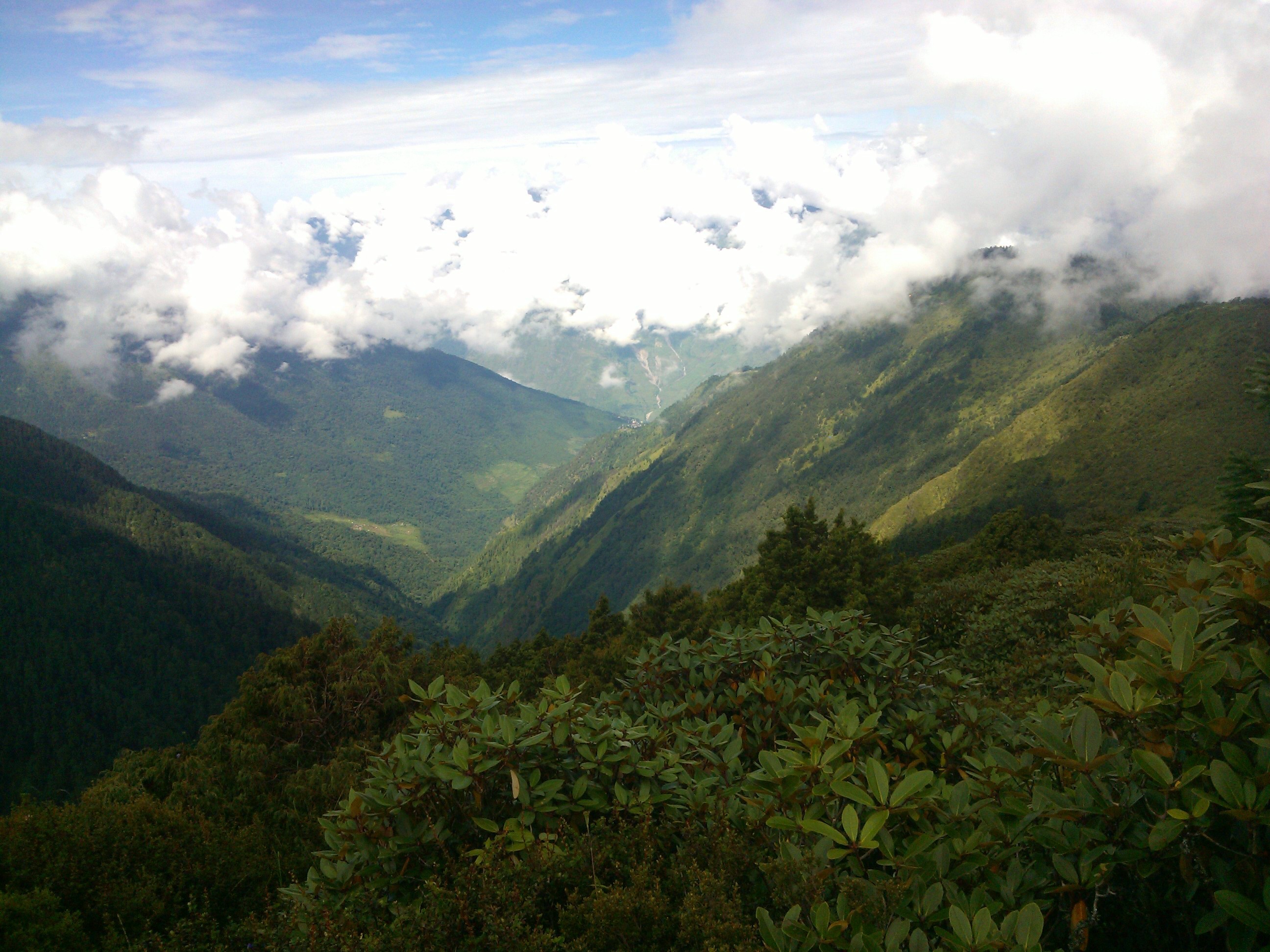 General 2592x1944 Gosaikunda Nepal landscape mountains nature clouds plants outdoors
