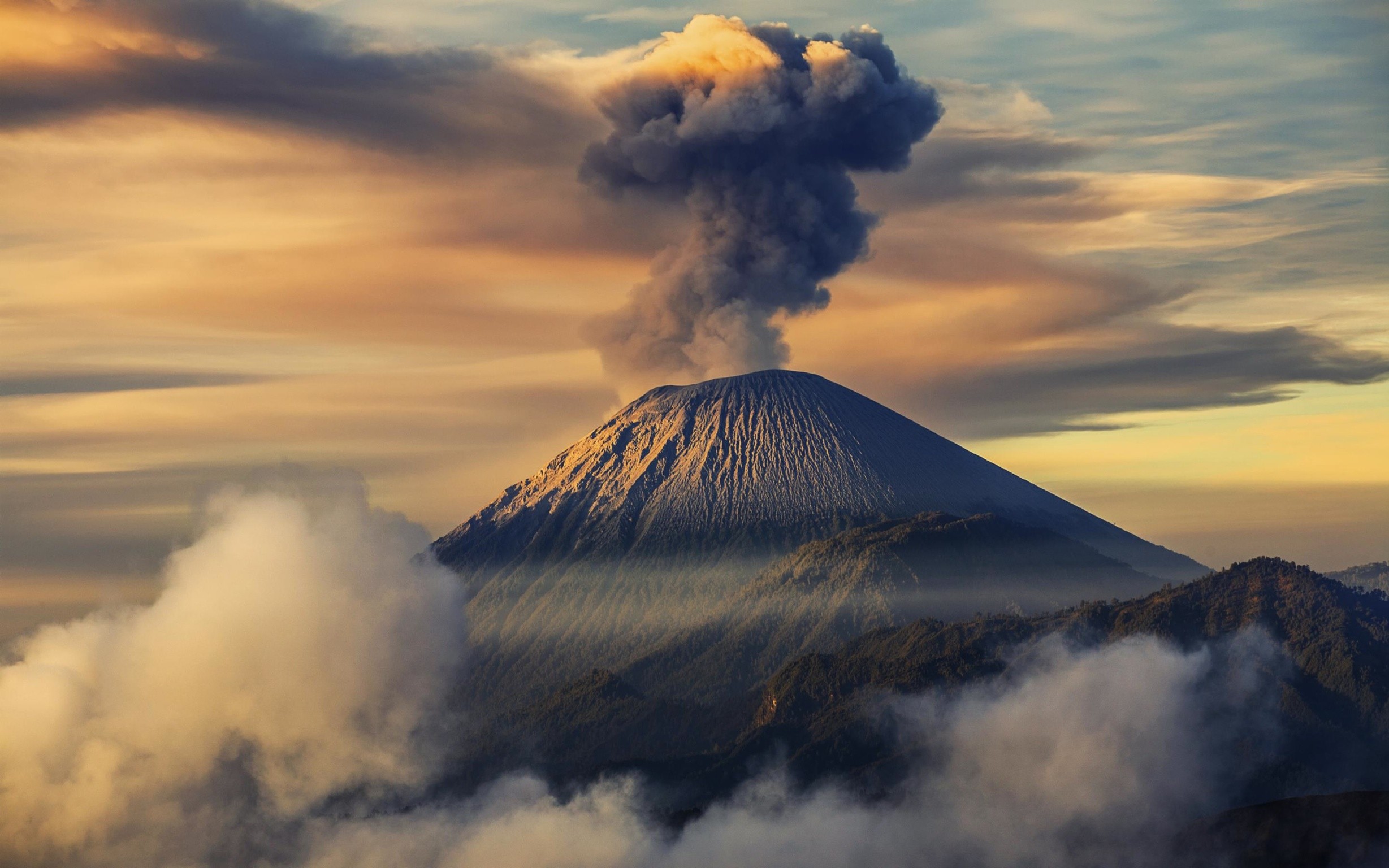 General 2457x1536 volcano eruptions mountains nature landscape Indonesia