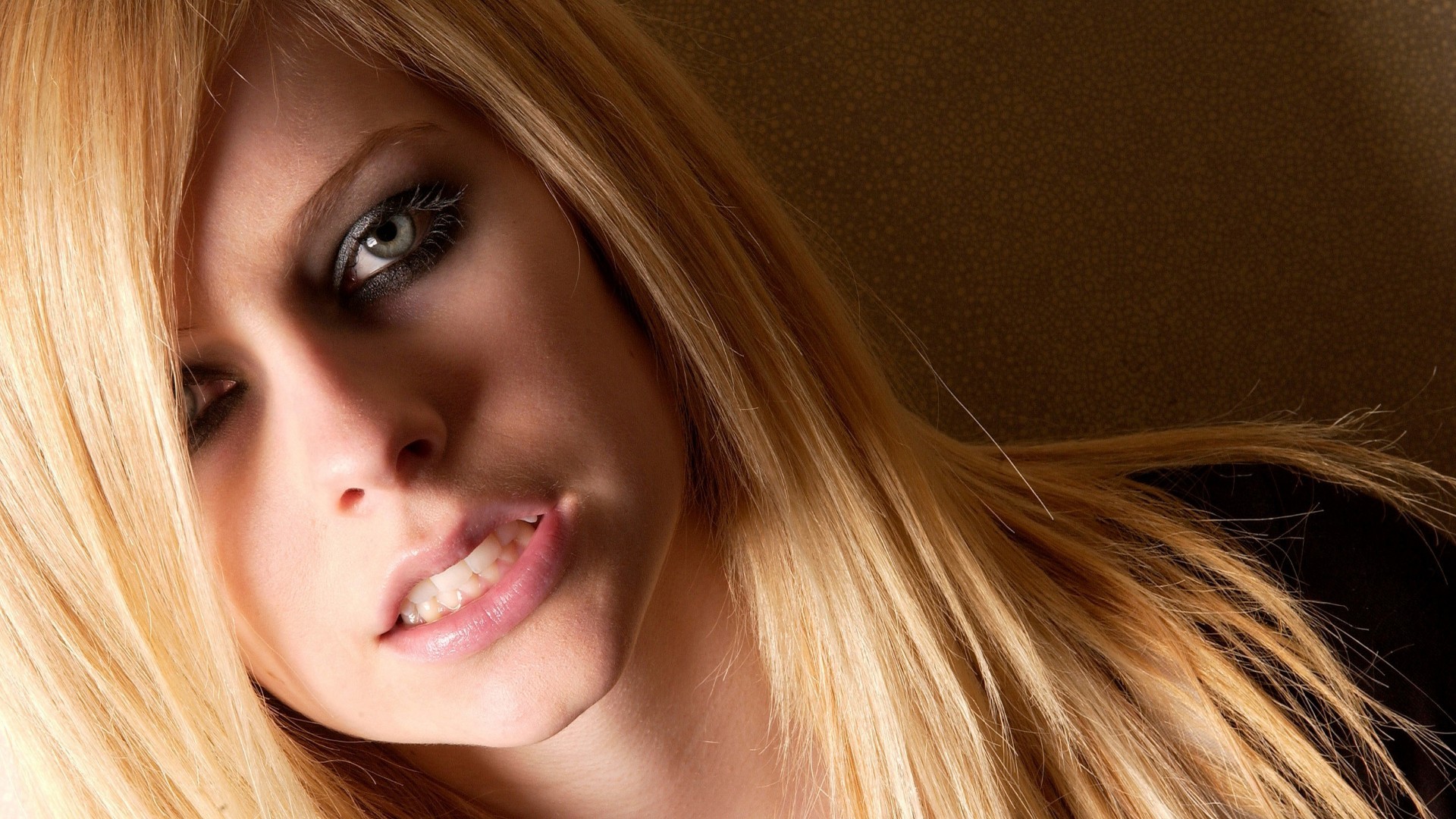 People 1920x1080 Avril Lavigne face makeup blonde portrait celebrity women eyeliner women indoors closeup