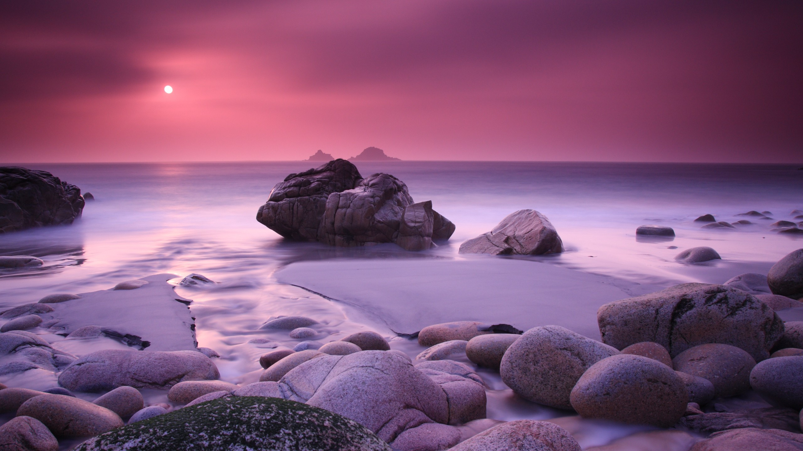 General 2560x1440 rocks beach sea nature purple