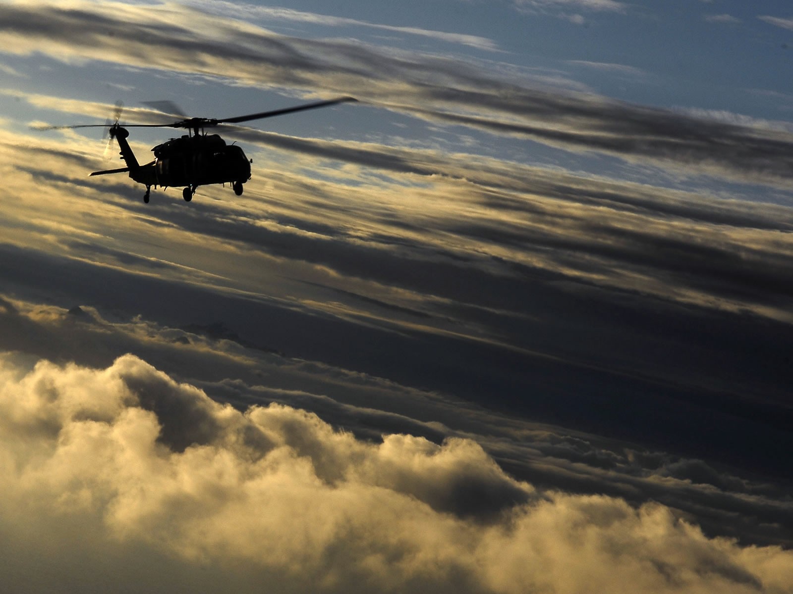 General 1600x1200 helicopters silhouette clouds sky Sikorsky UH-60 Black Hawk vehicle military vehicle military American aircraft