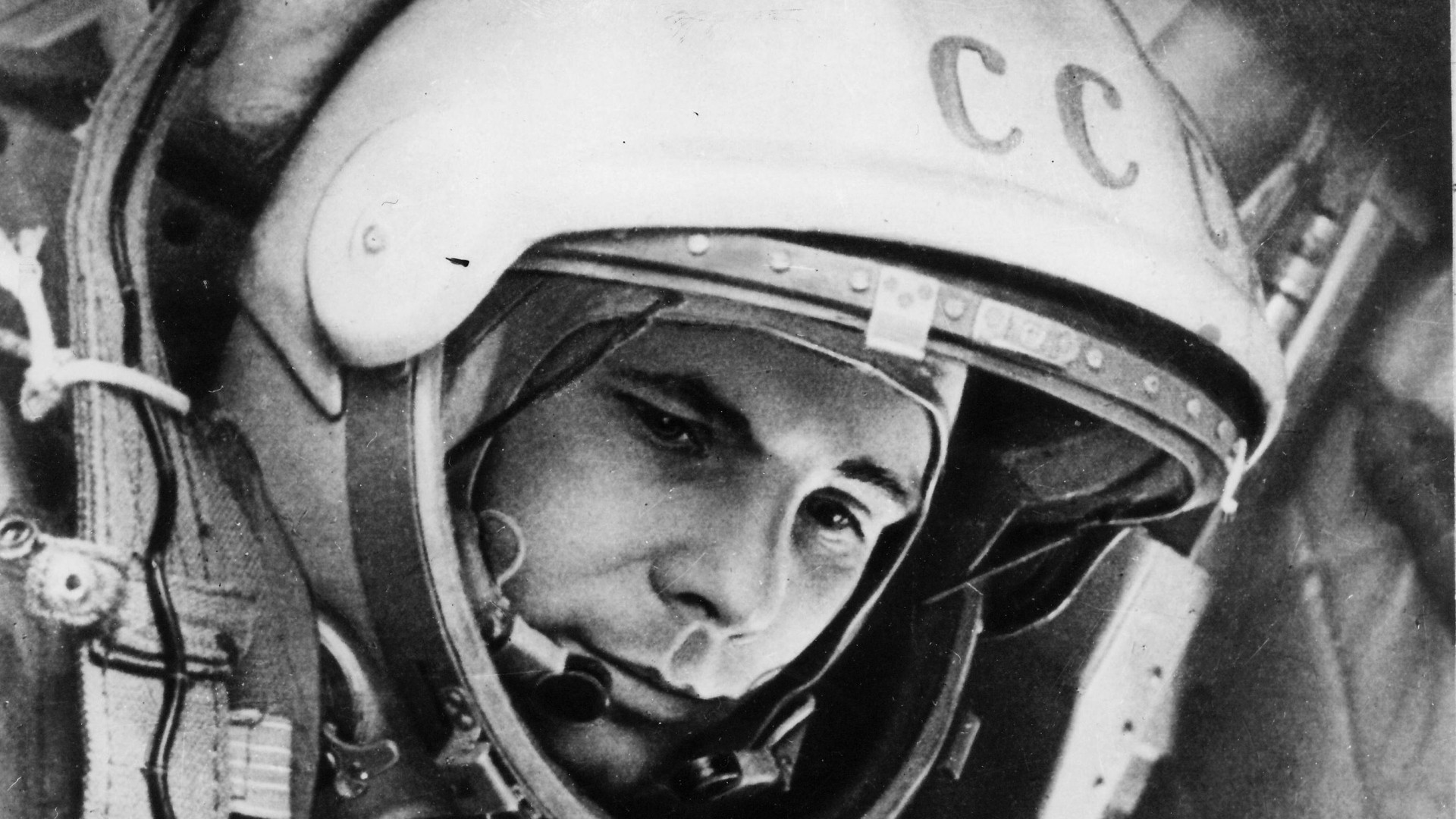 People 1920x1080 Yuri Gagarin astronaut USSR men history vintage monochrome Soviet Space Program spacesuit cropped helmet flight helmet