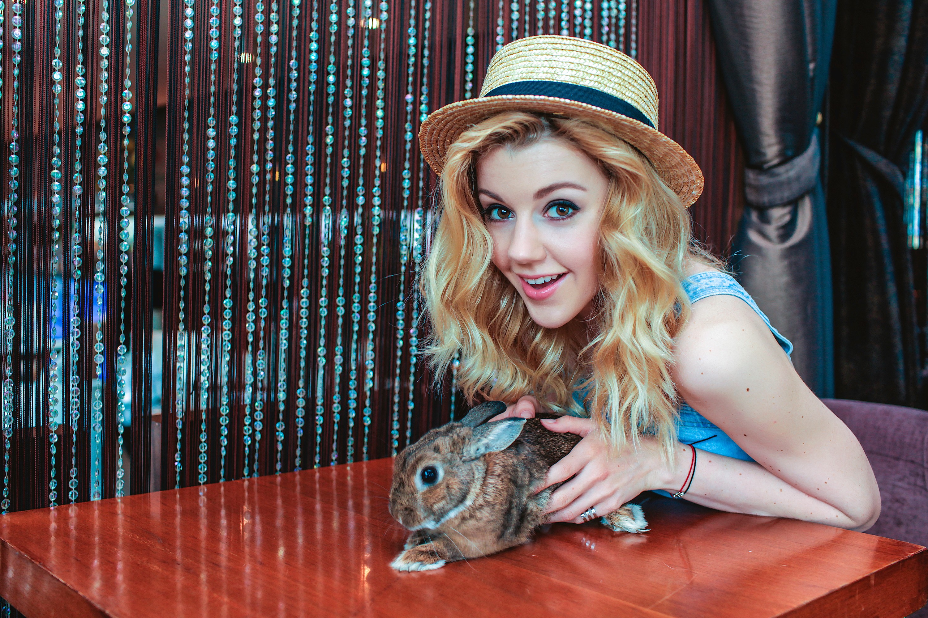 People 3000x2000 women rabbits blonde Yulianna Karaulova animals mammals smiling hat women with hats women indoors indoors dyed hair looking at viewer