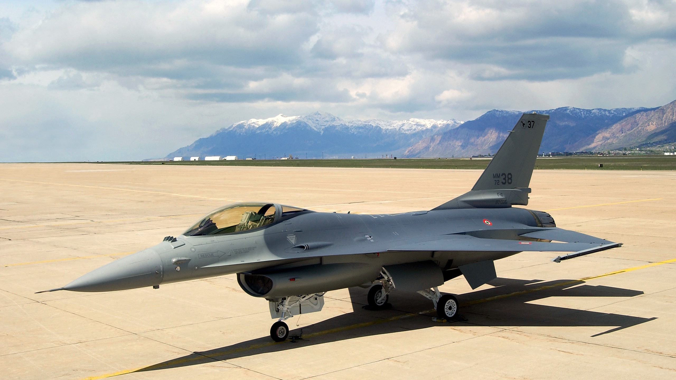 General 2560x1440 air force General Dynamics F-16 Fighting Falcon Italian aircraft military military aircraft vehicle military vehicle