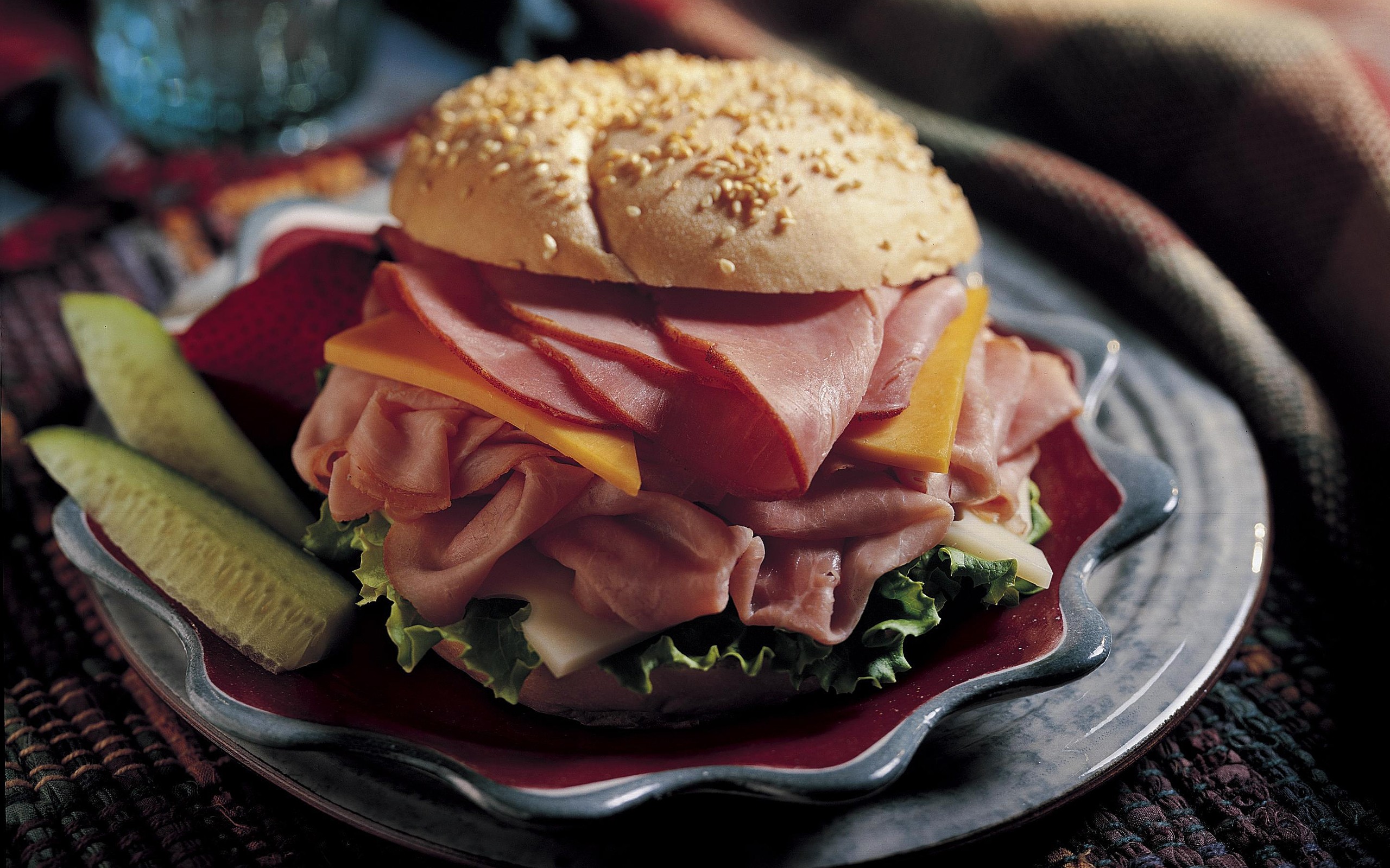 General 2560x1600 food breakfast sandwiches ham pickles cheese lettuce