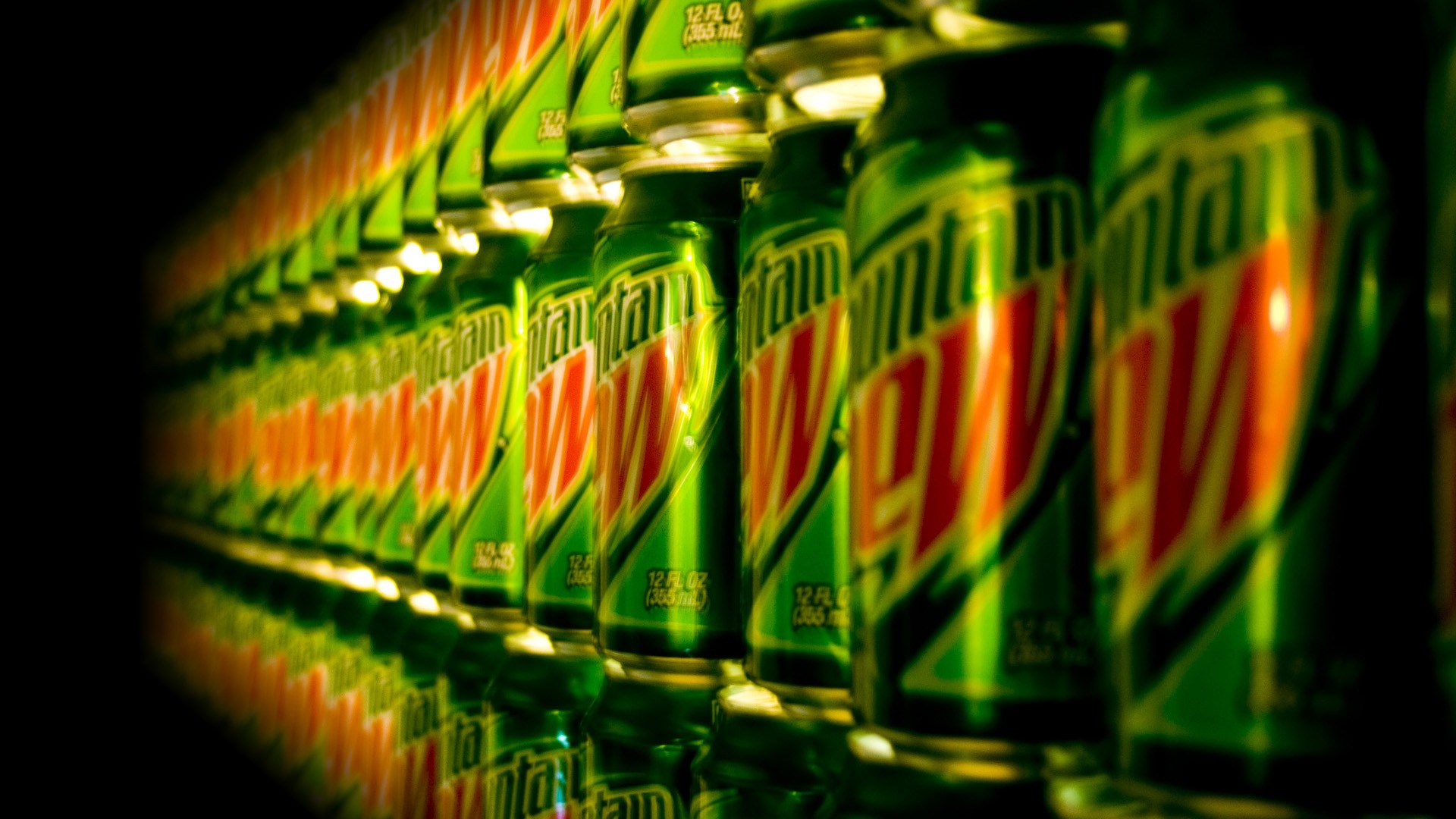 General 1920x1080 Mountain Dew can logo reflection metal black red green