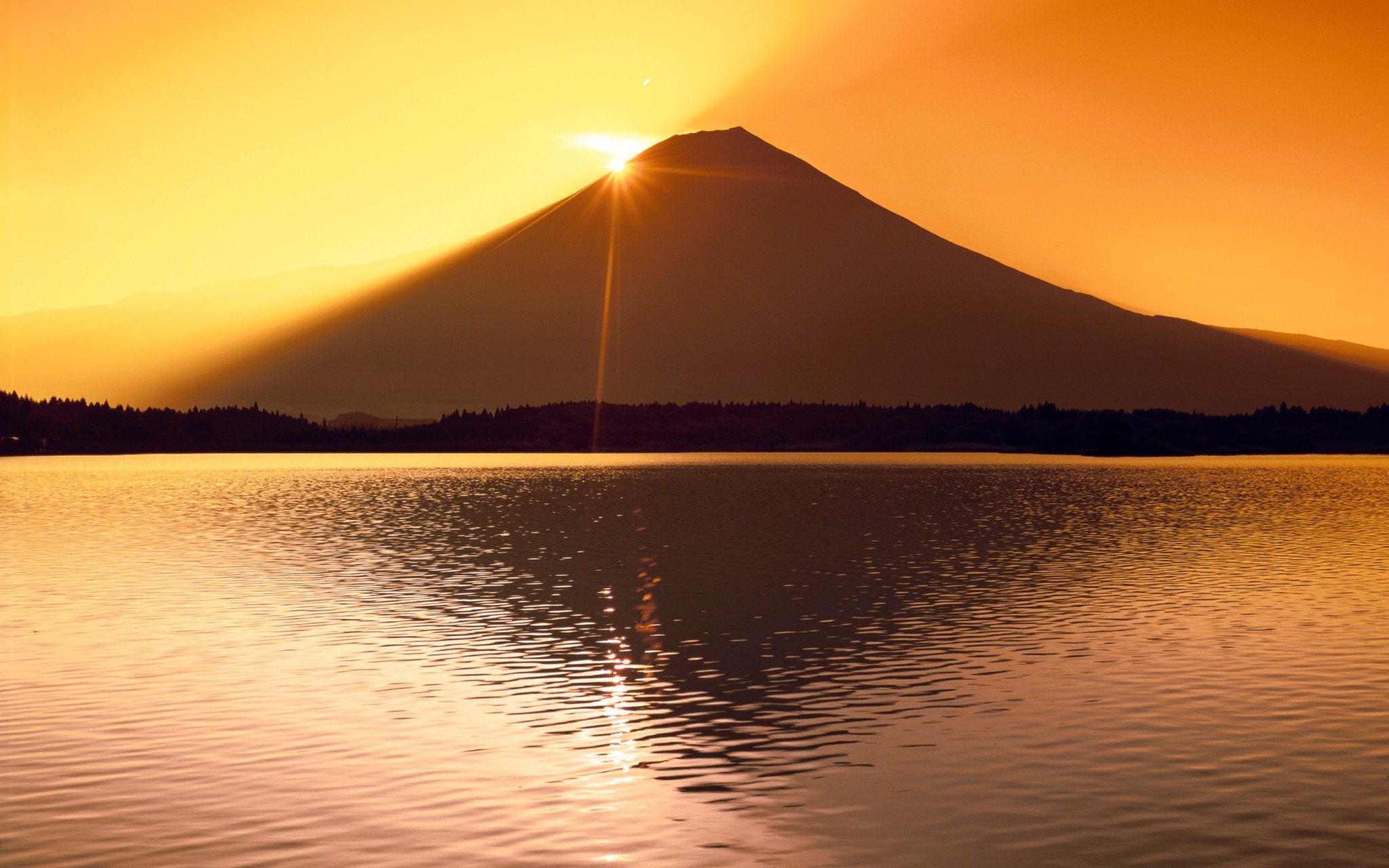 General 2048x1280 mountains lake reflection sunlight Mount Fuji Japan silhouette Asia nature Sun
