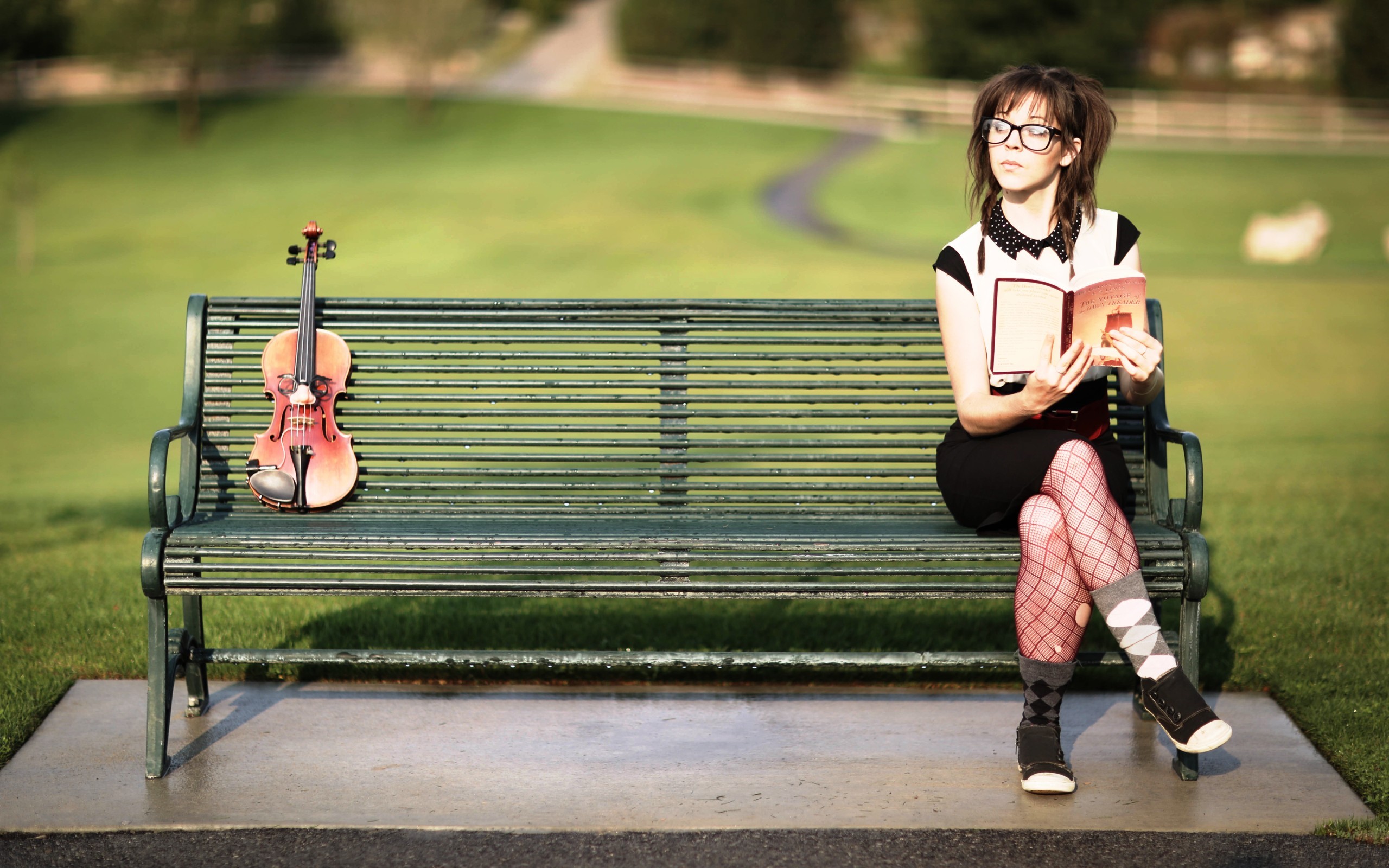 People 2560x1600 Lindsey Stirling women violin glasses women with glasses stockings bench women outdoors books bangs depth of field musical instrument on bench