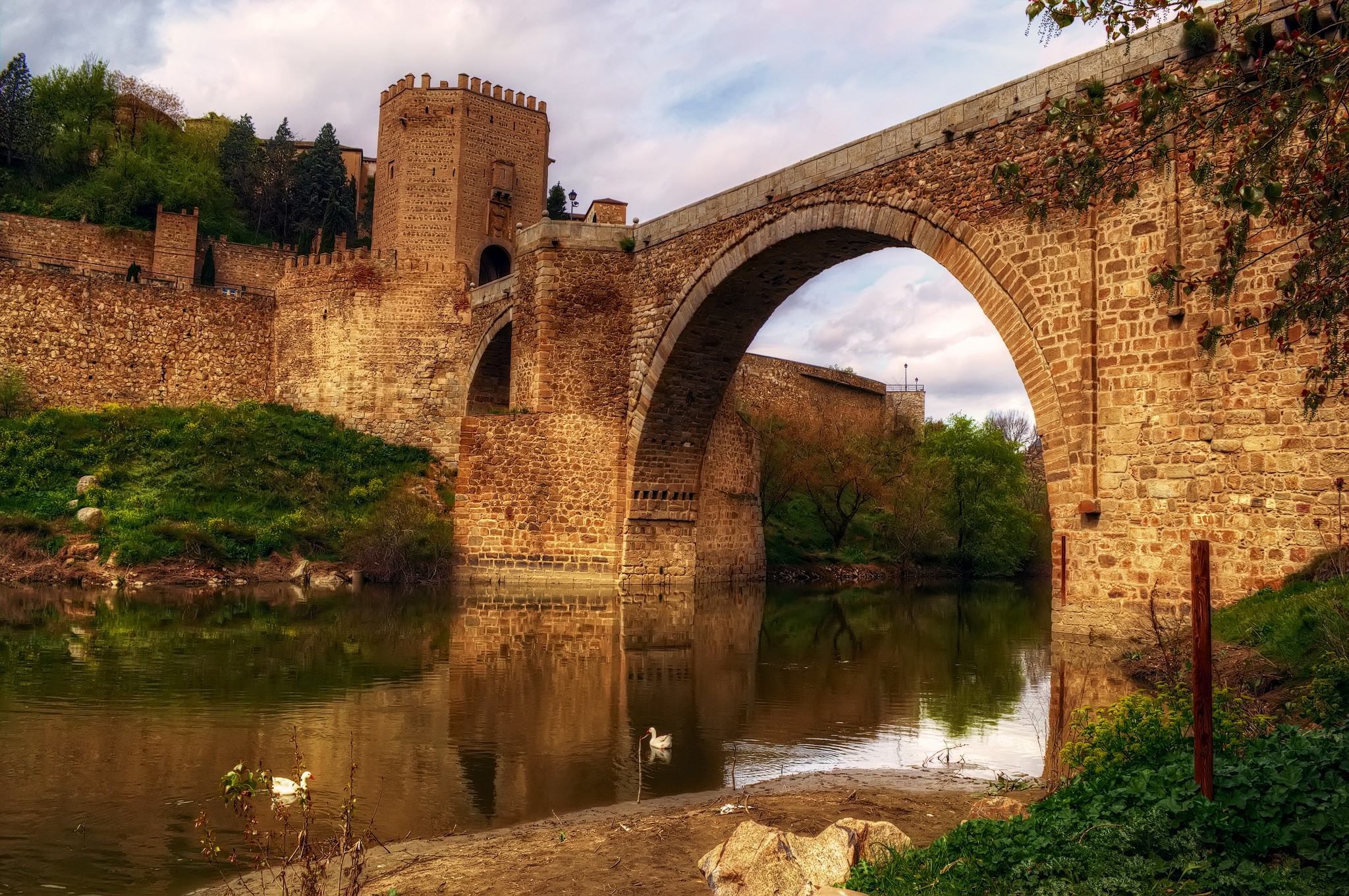 General 2048x1360 architecture nature clouds building water bridge castle Spain river trees tower swans
