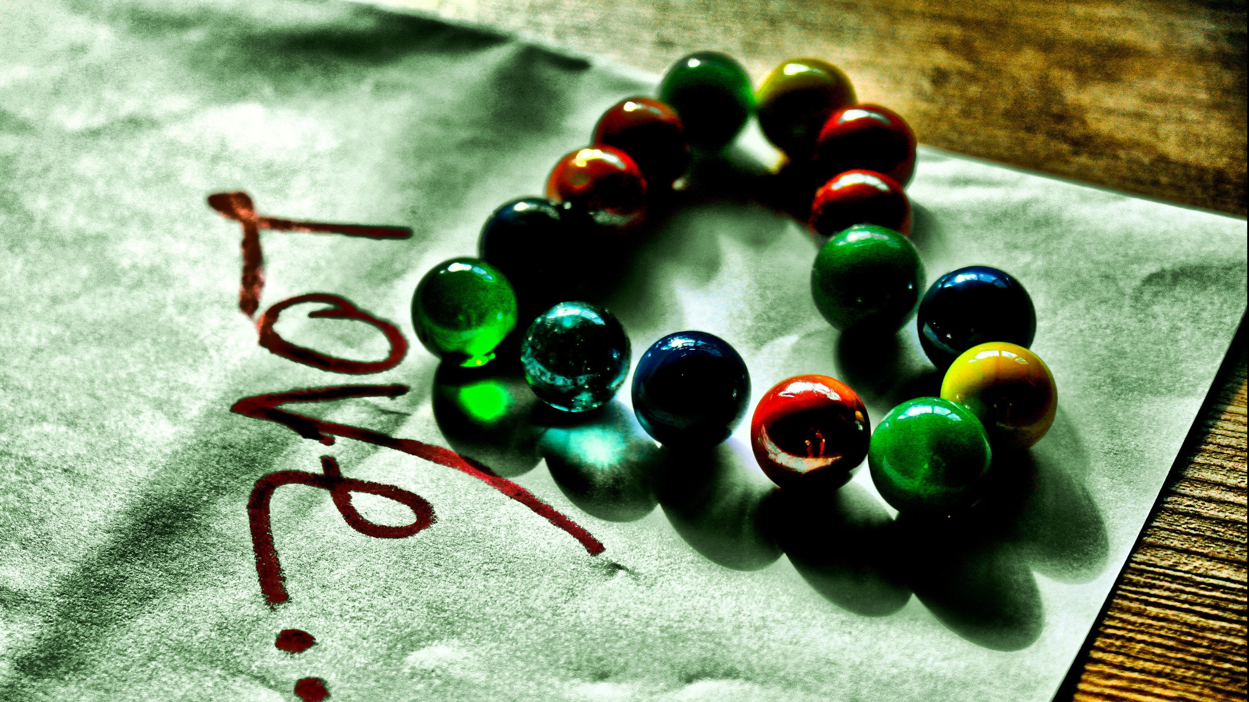 General 2560x1440 love beads marble