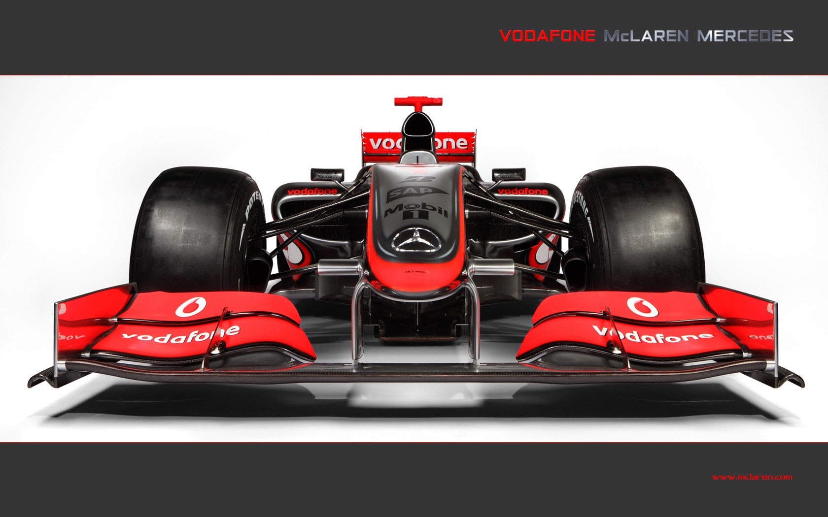 General 1680x1050 Formula 1 race cars vehicle car red cars Mercedes-Benz simple background motorsport white background