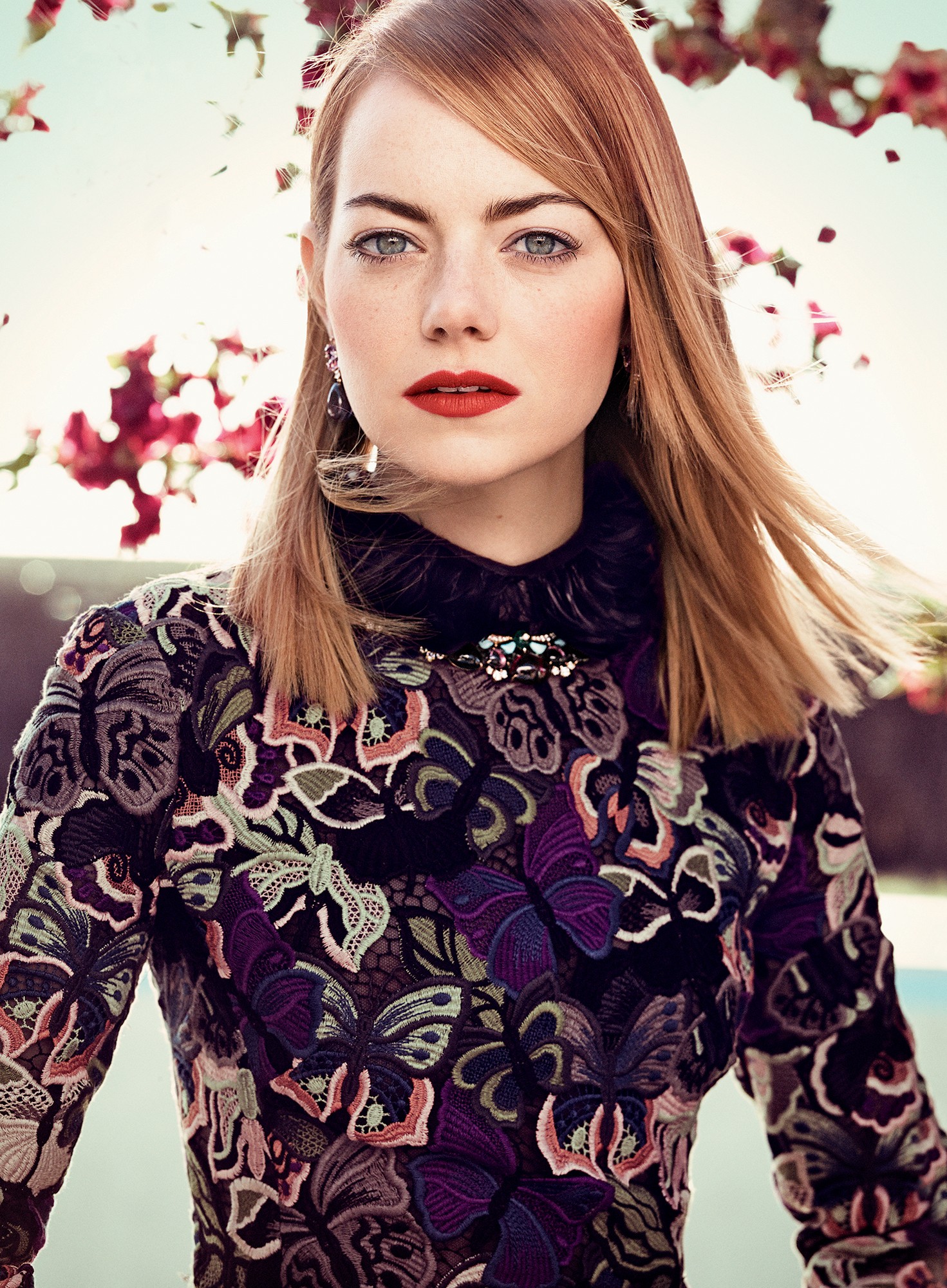 People 1471x2000 Emma Stone women long hair makeup women outdoors celebrity actress looking at viewer fashion shoulder length hair