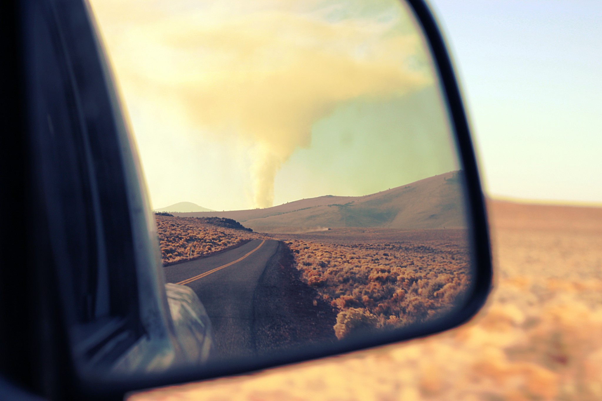 General 2048x1365 photography nature landscape rearview mirror mirror road car vehicle
