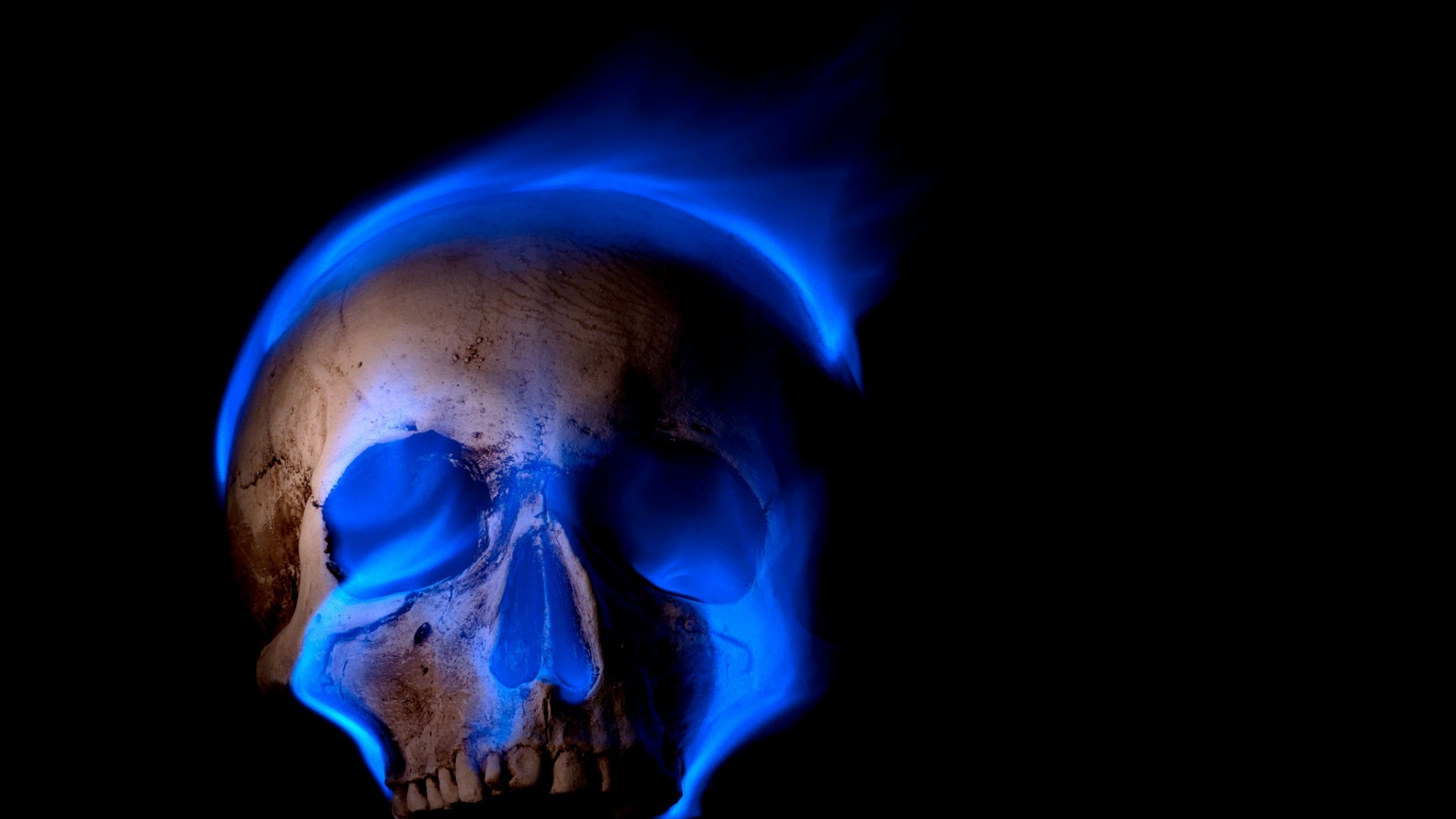 General 1920x1080 digital art skull black background teeth burning blue flames fire death spooky Gothic Flame Painter bones simple background