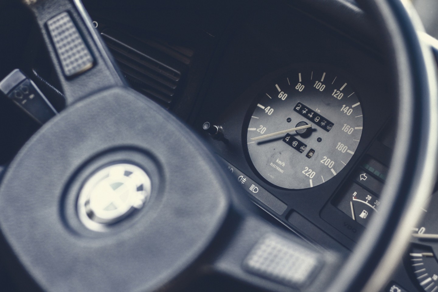 General 1440x960 old car car sports car sport BMW speedometer car interior vehicle numbers