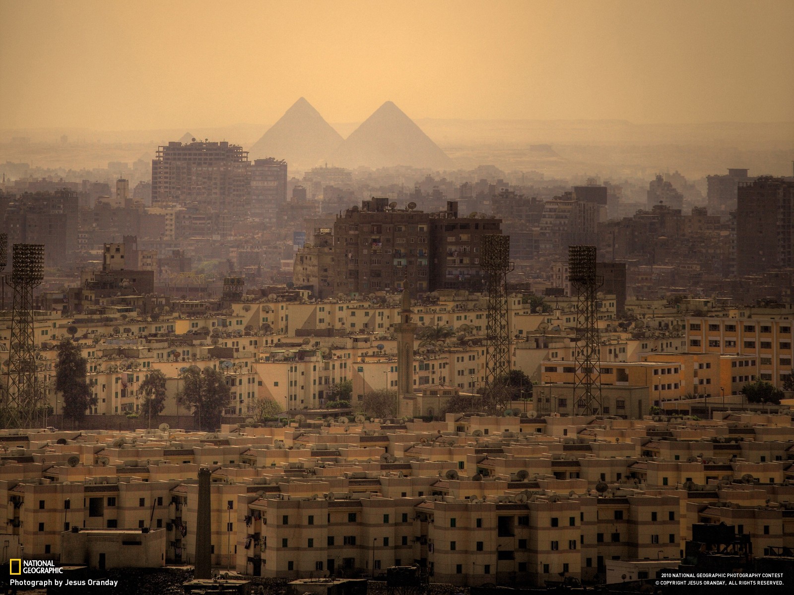 General 1600x1200 pyramid city National Geographic Egypt cityscape watermarked 2010 (Year)