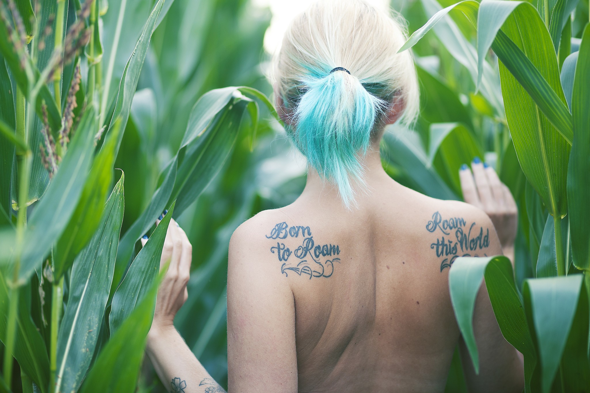 People 2048x1365 tattoo women plants women outdoors model back inked girls dyed hair blue nails