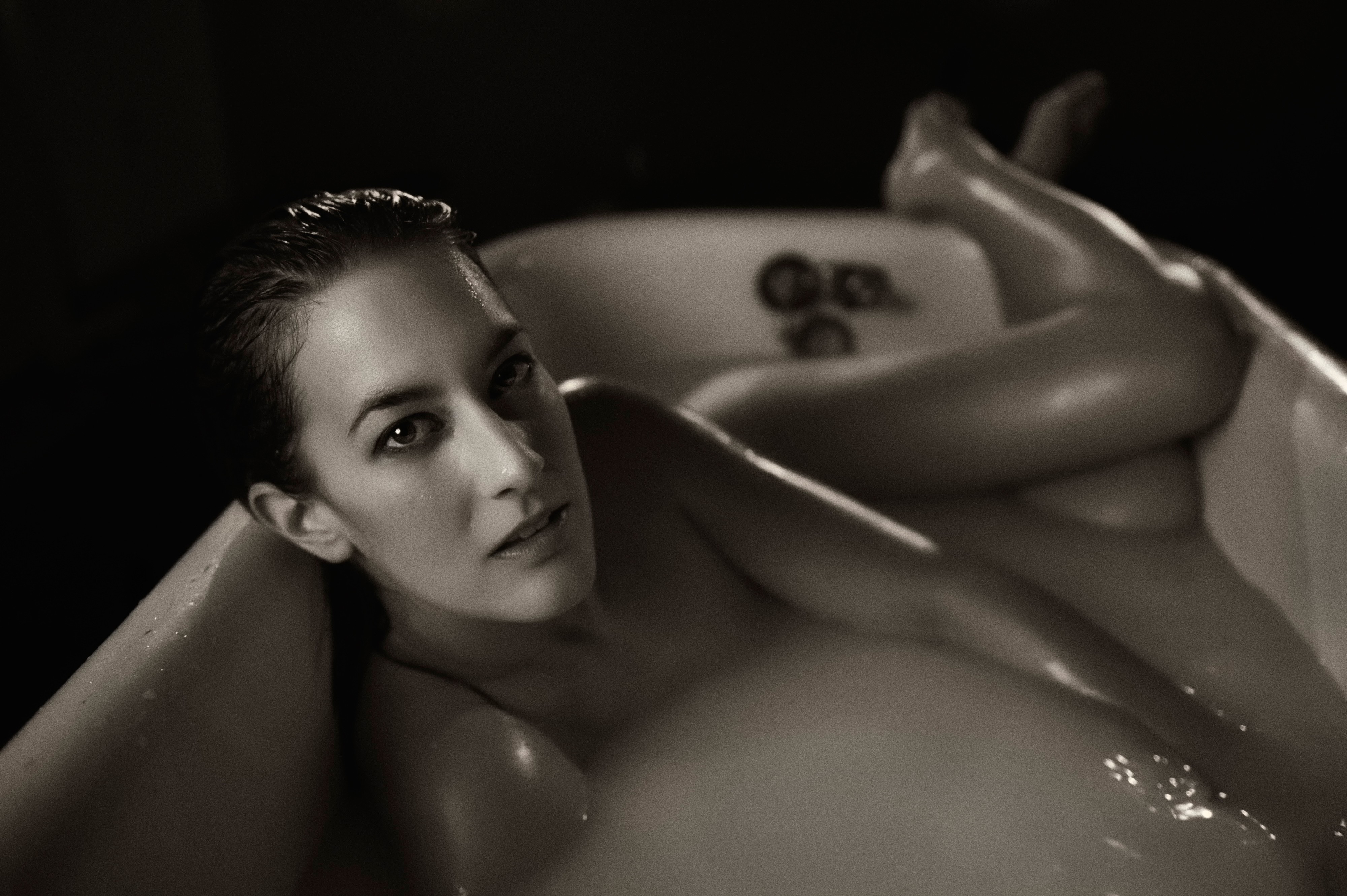 People 4000x2661 bathtub women model women indoors in bathtub sepia in water water black background simple background looking at viewer nude T. J. Scott