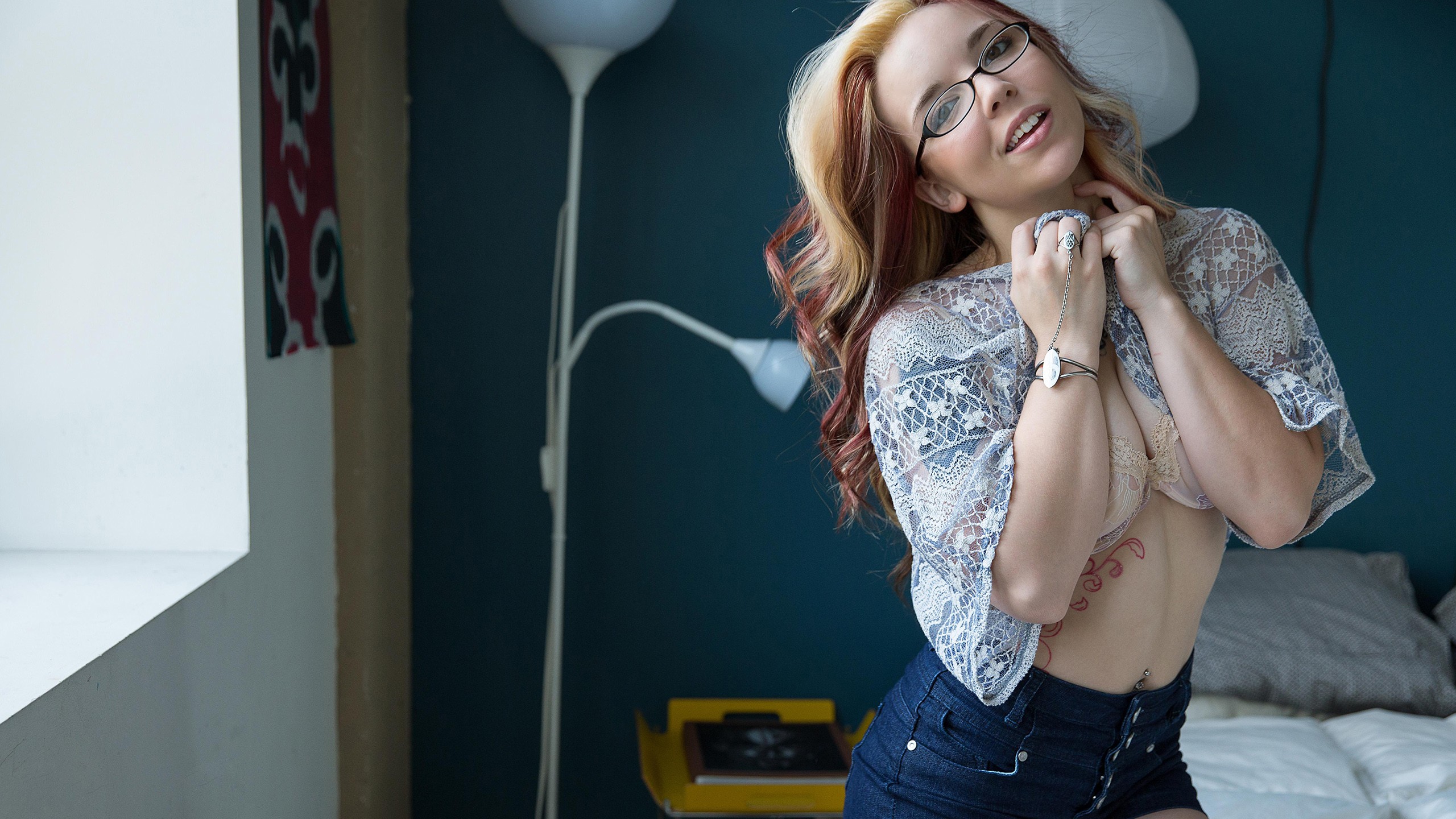 People 2560x1440 Aerie Suicide tattoo glasses dyed hair women belly pierced navel parted lips women indoors indoors standing inked girls looking at viewer women with glasses bra