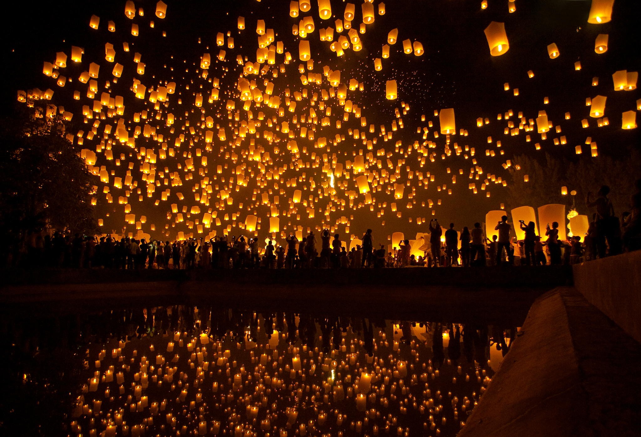 General 2048x1397 lantern reflection sky lanterns silhouette water Asian Lantern Festival lights