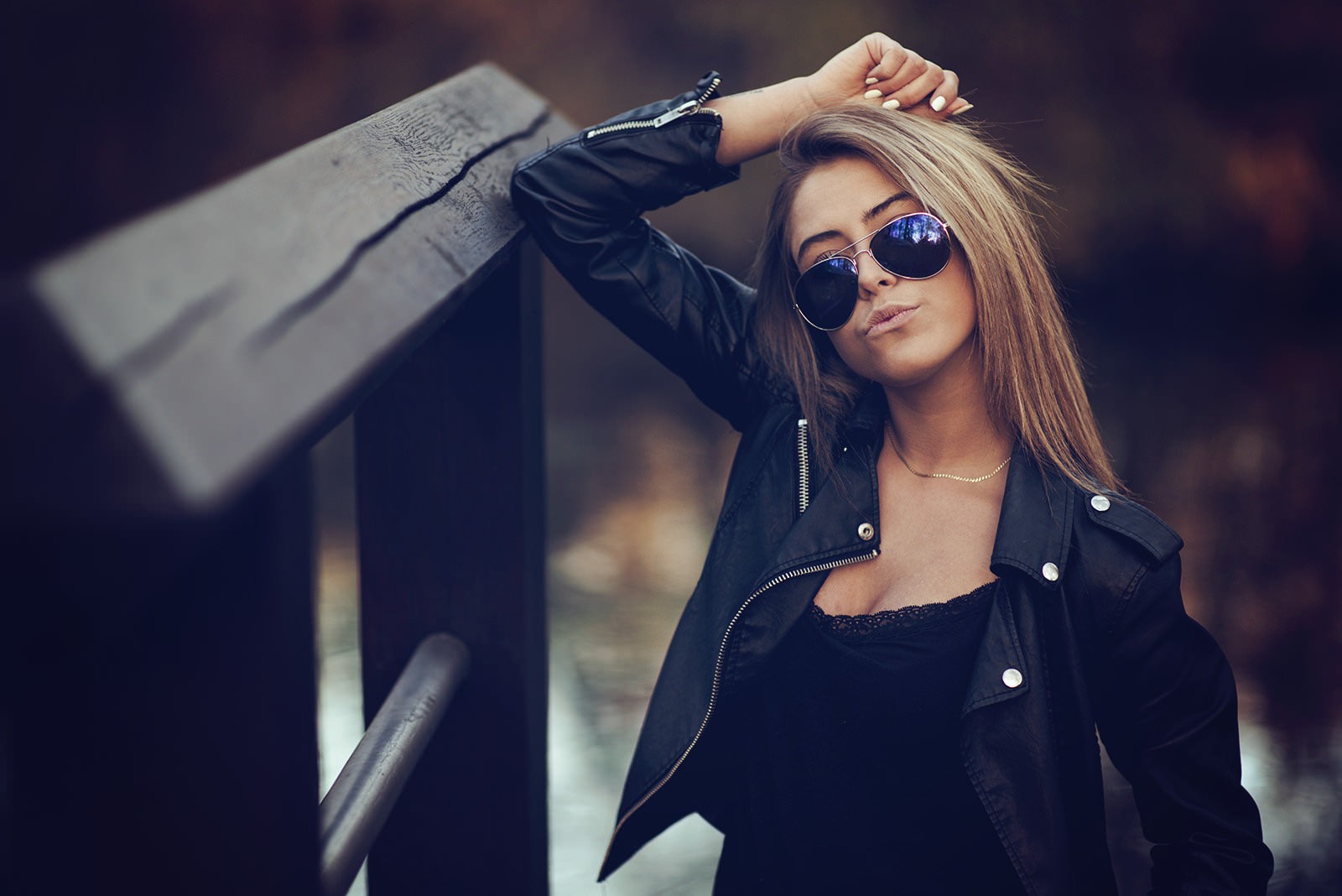 People 1600x1068 women blonde portrait women with glasses women with shades sunglasses leather jacket women outdoors black clothing model
