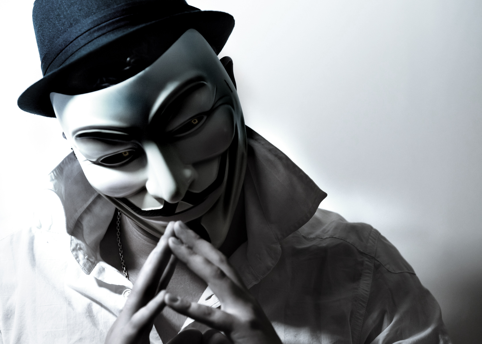 General 1673x1195 Anonymous (hacker group) creepy Guy Fawkes mask
