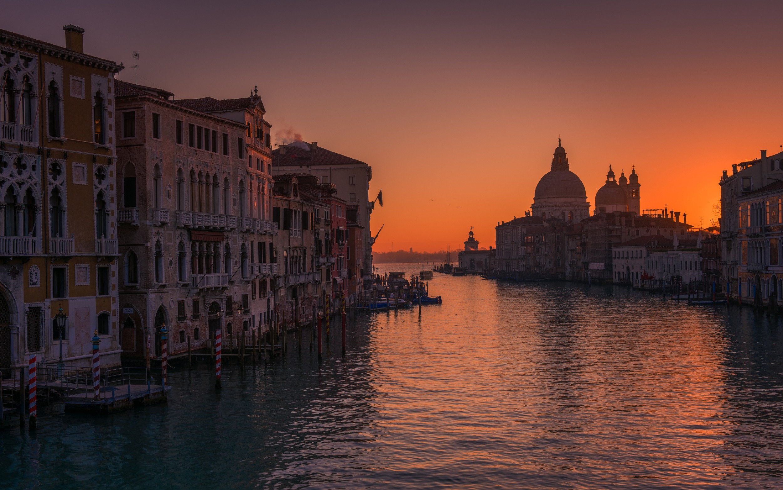 General 2500x1563 Venice Italy canal sea architecture building water Grand Canal sunlight low light