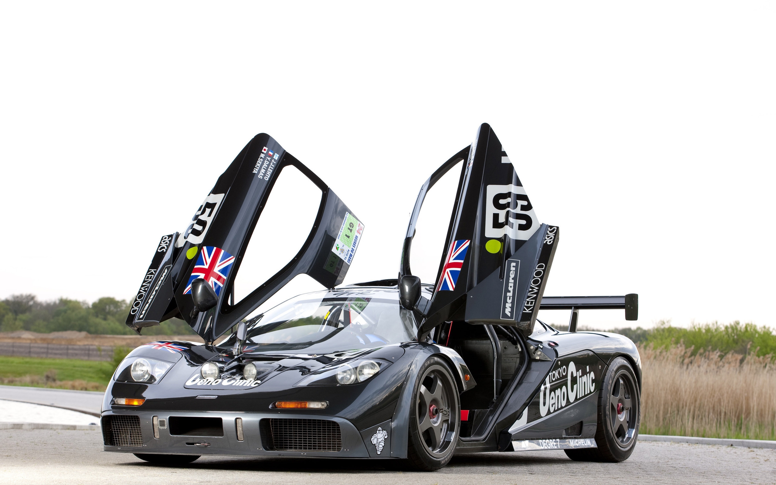General 2560x1600 car McLaren McLaren F1 vehicle supercars black cars livery British cars car spoiler